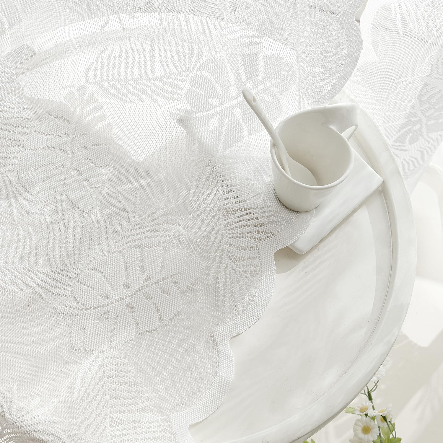 MIULEE Lot de 2 rideaux blancs en dentelle avec motif feuilles - Transparents - Avec œillets - En voile vintage - Style européen - Pour chambre à coucher et salon - 2 x H 260 x l 150 cm