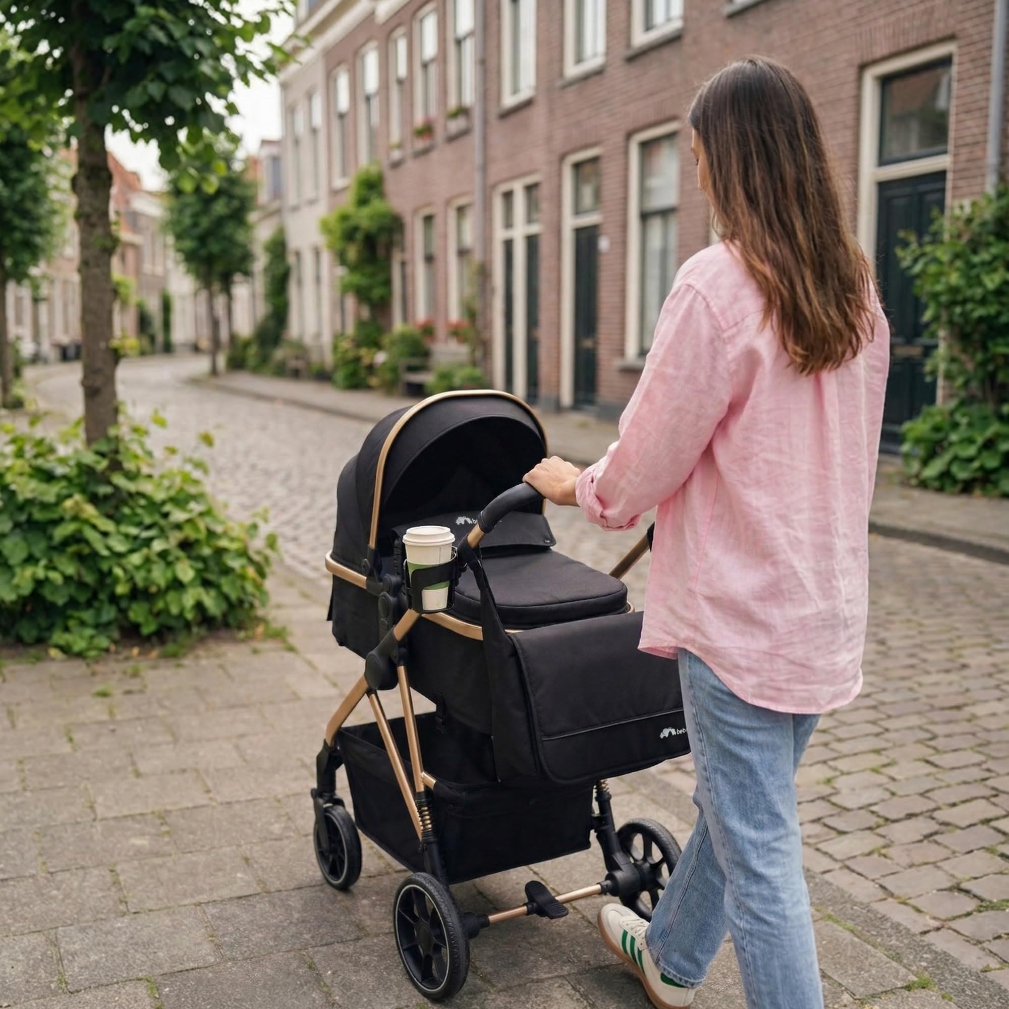 Bebeconfort Zaria Trio, Poussette Trio avec Accessoires, 0-22 kg, Noir/Or | Poussette 3 en 1 avec Siège Auto Bébé, Siège Réversible et Inclinable 2-en-1, Suspension aux 4 Roues, Panier 5 kg