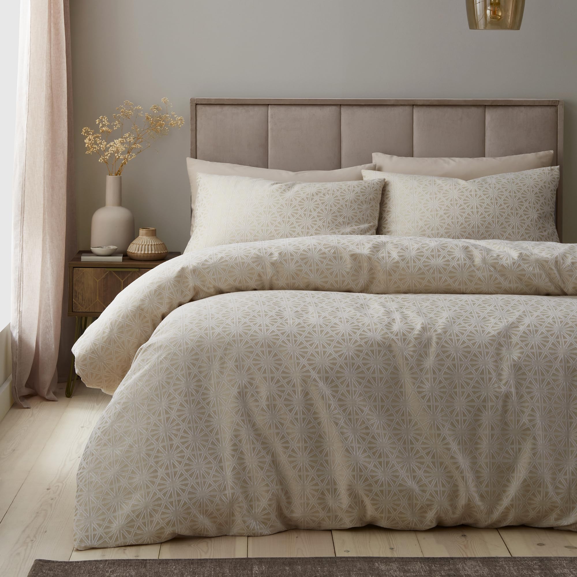 Appletree Style Geo Jacquard Natural Duvet Cover Set Super King – Geometric Minimalist Bedding – Jacquard 55% Polyester& 45% Cotton – Includes 1 Duvet Cover (260 x 220cm) & 2 Pillowcases