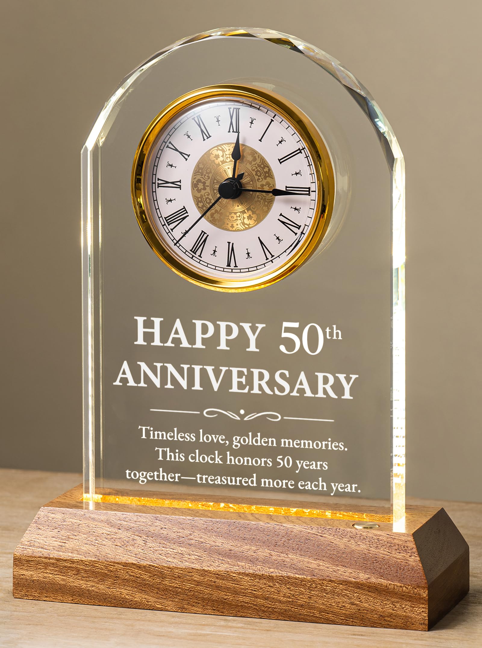 Horloge 50e anniversaire de mariage en verre gravé et socle LED