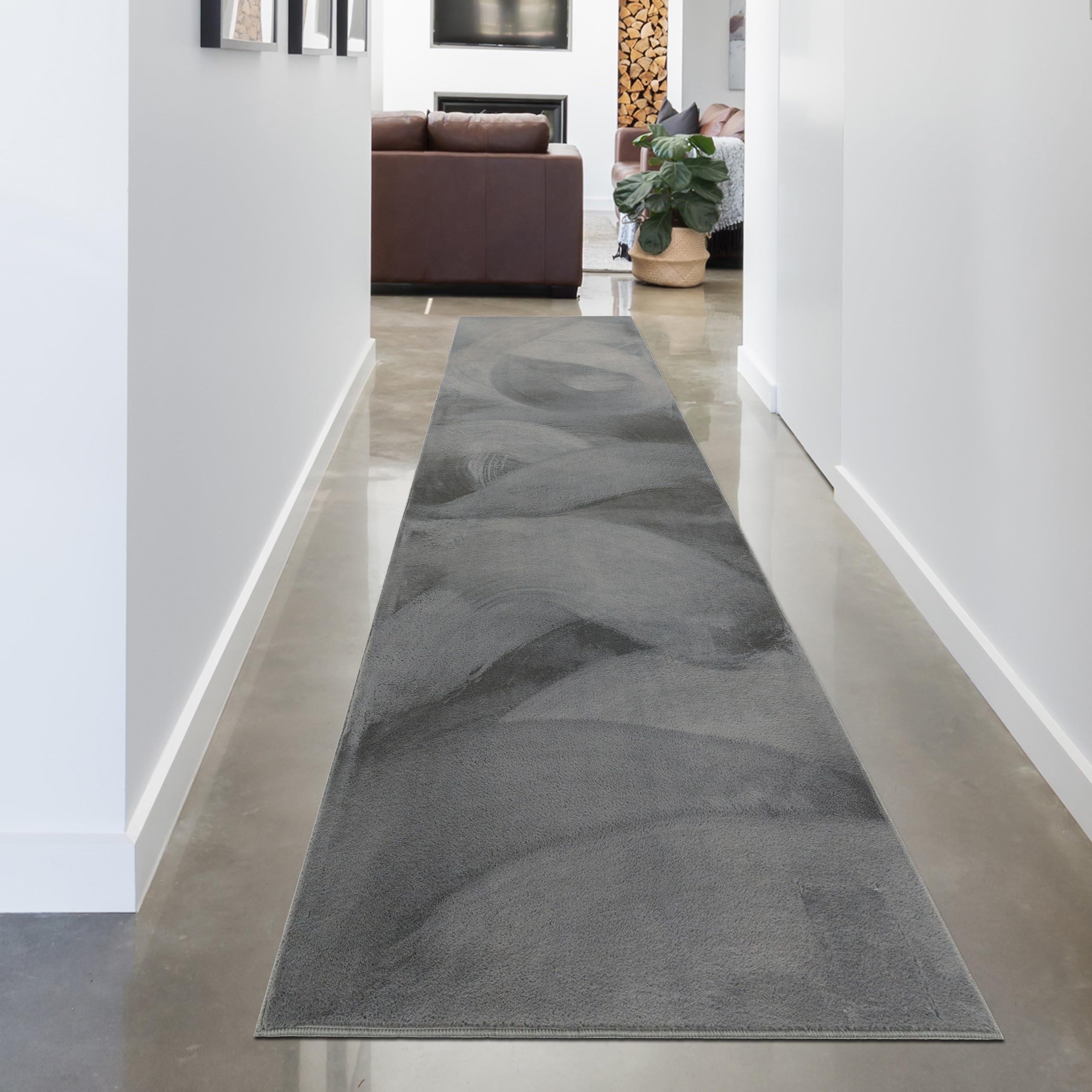 CARPETIA Kurzflor Teppich Felloptik Anthrazit mit Schimmer 80x300 cm | Samtweich, pflegeleicht, strapazierfähig und saugrobotergeeignet, OEKO-TEX geprüft, anthrazitfarbene Felloptik mit Schimmer
