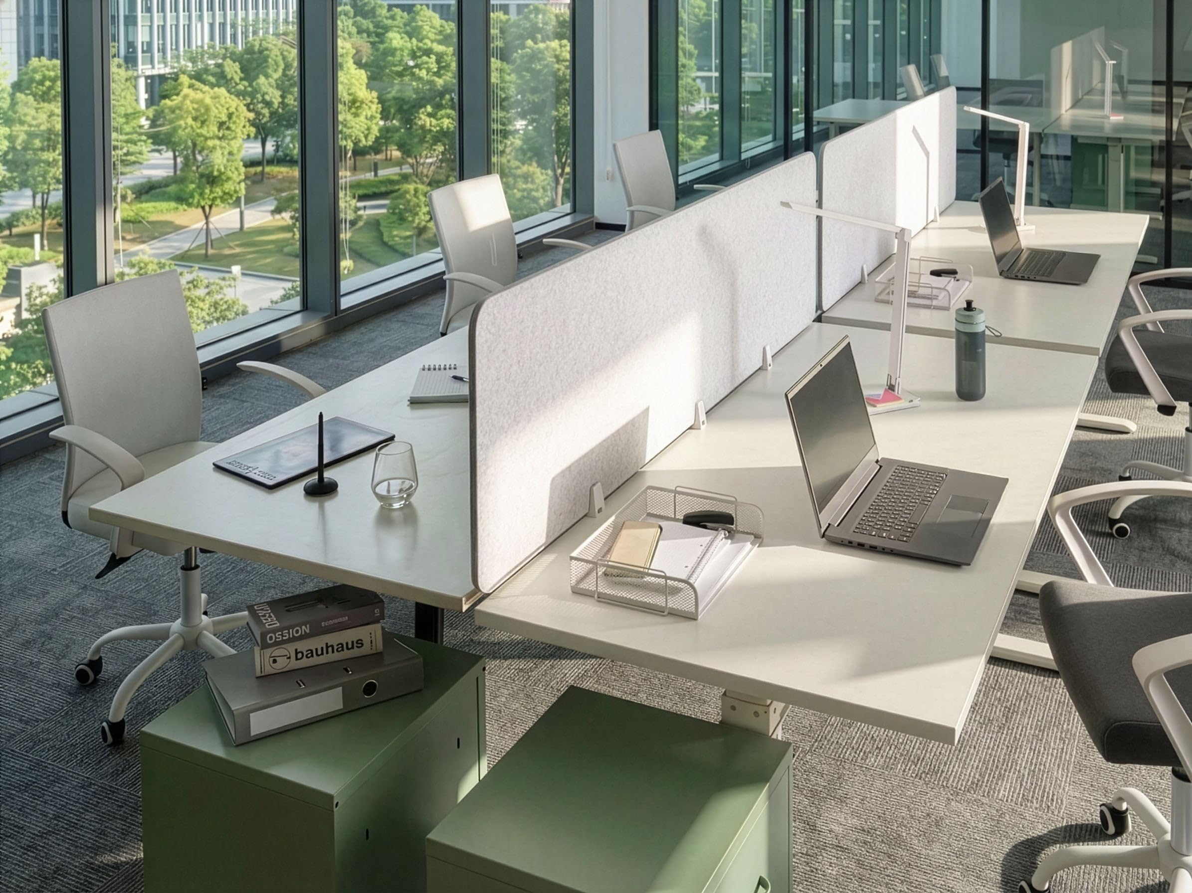 Beliani Schreibtisch Trennwand Akustik Polster cremeweiß 180 x 50 cm Schallschutz Split