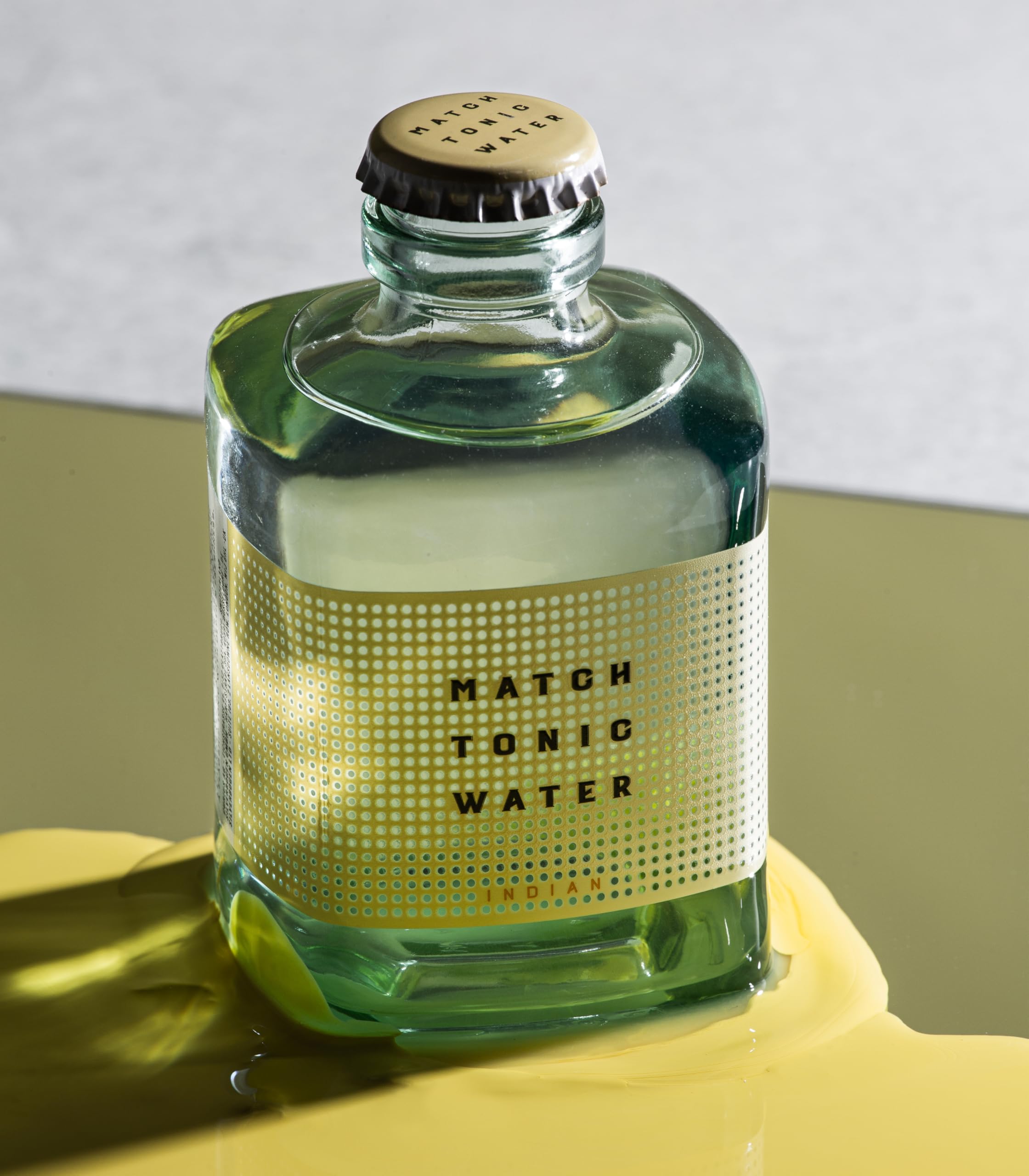 Match Tonic Indian, Acqua Tonica, 4 bottiglie da 200ml, per Gin Tonic London Dry Premium, Note Secche con Aromi di Citronella, Limone e Pompelmo, Basso Contenuto di Zucchero, Materiale 100% Riciclato