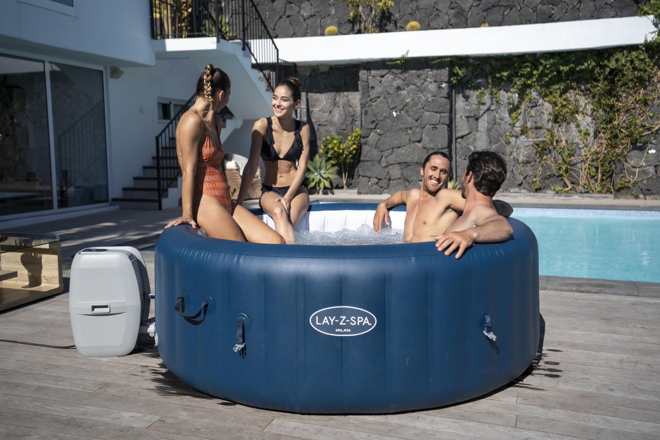 Bestway LAY-Z-SPA® Milan Airjet Plus™ 196 x 71 cm, 4-6 personnes