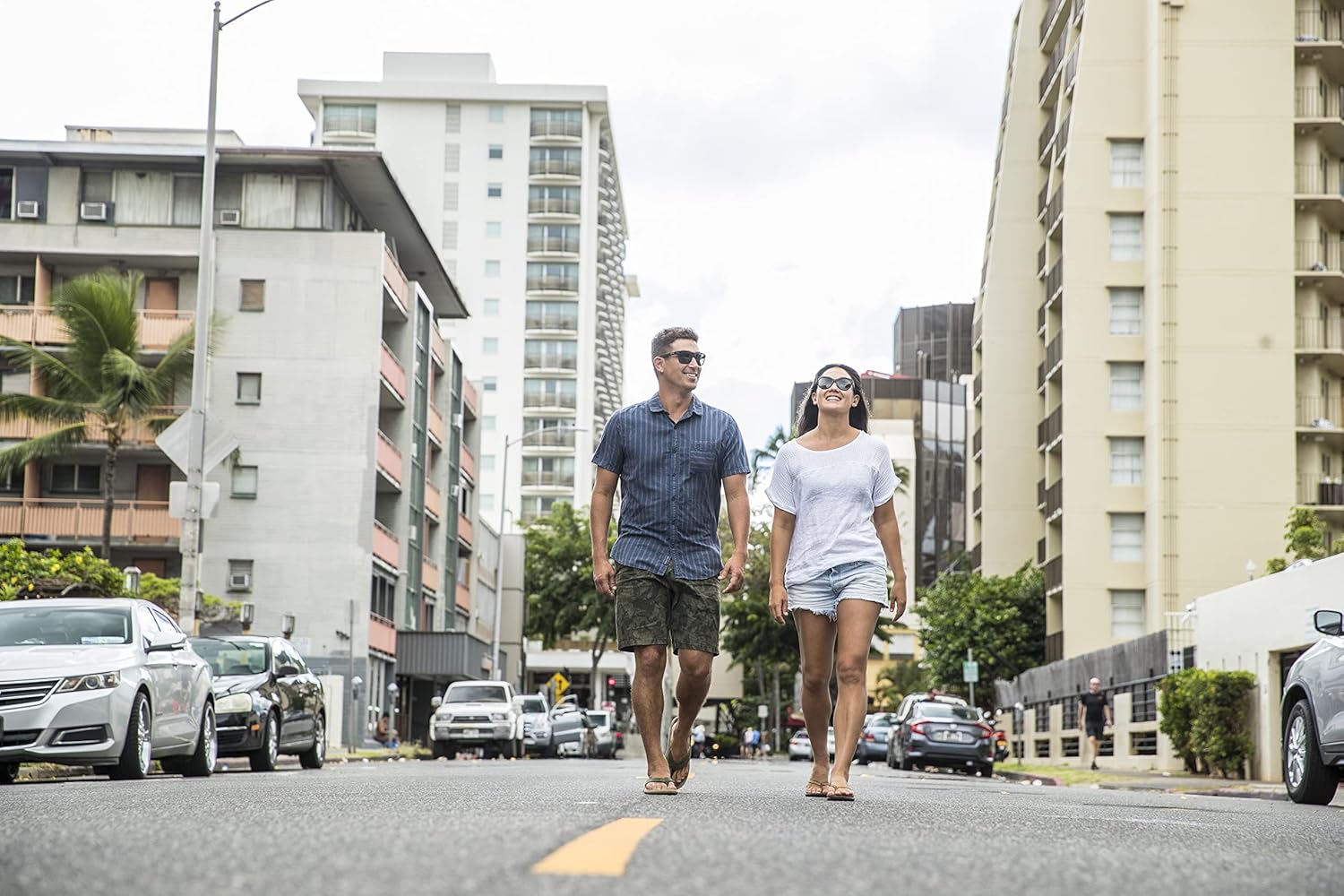 Suncloud Cityscape Polarized Sunglasses – 100% UV Protection – Comfortable Fit, Trendy Design – for Men & Women - Image 4