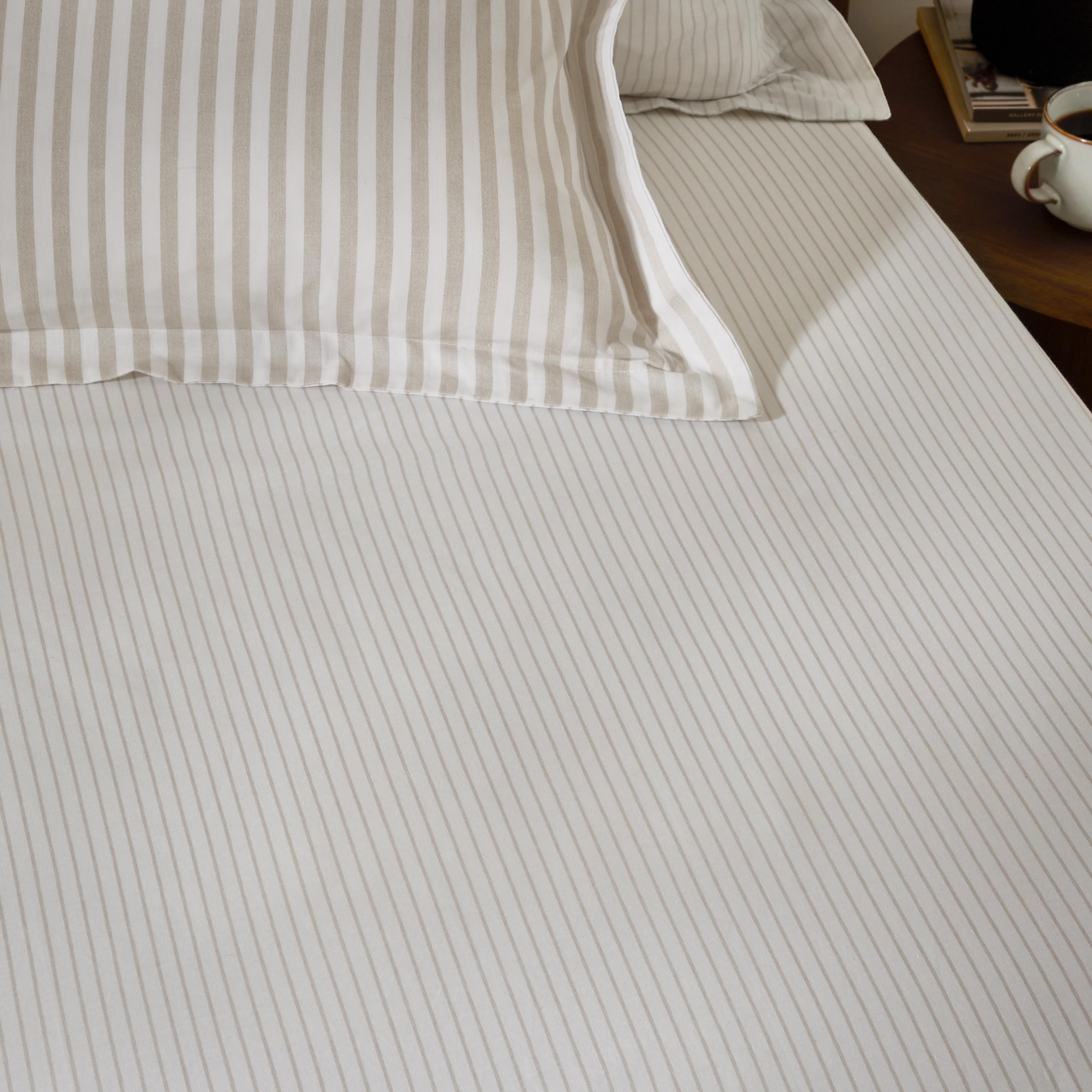 Yard Hebden Narrow Stripe Fitted Sheet – Ultra Soft 100% Cotton Striped Bed Sheet (Natural – Single – 90x190x32cm)
