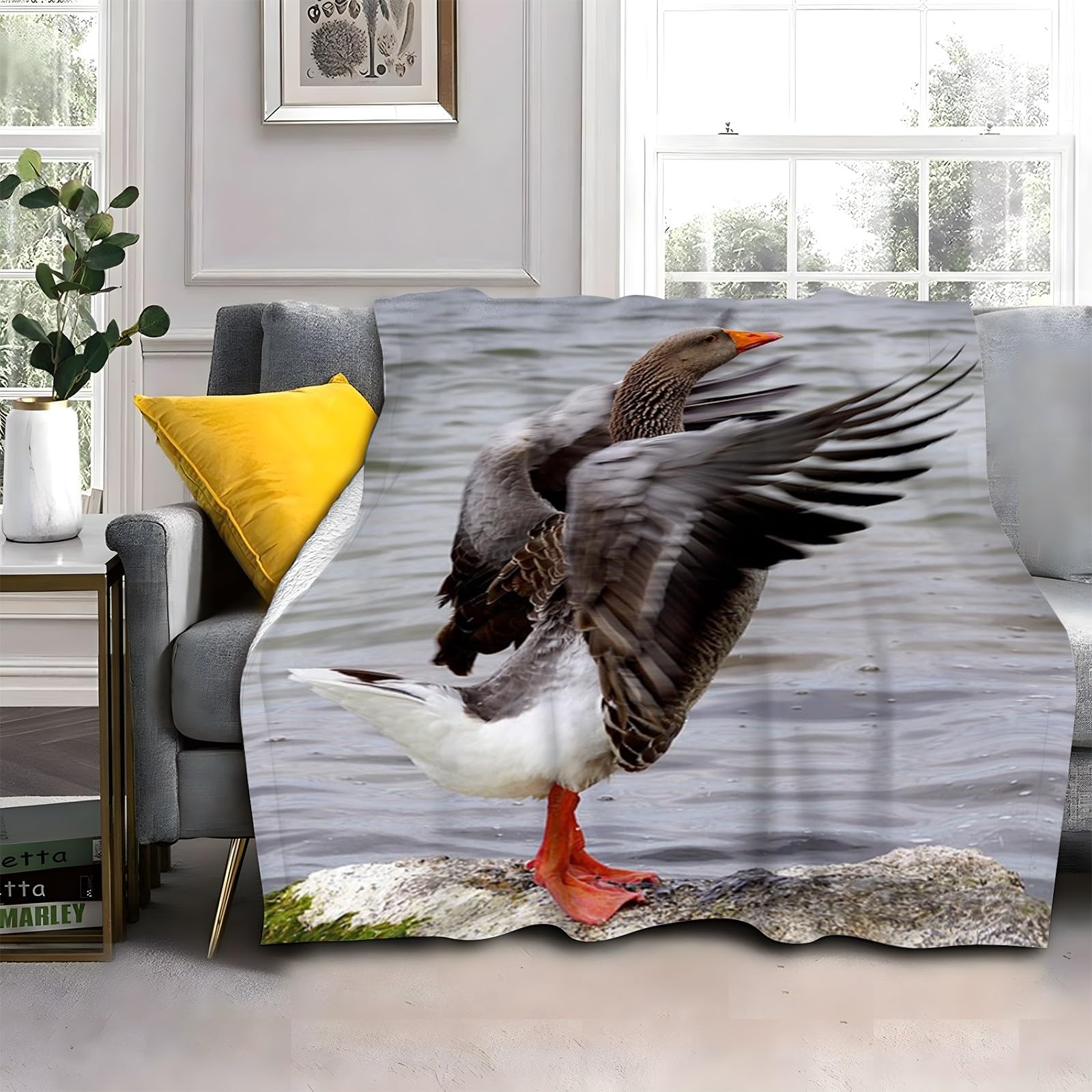 LLSZAHD Dark Grey Duck Blanket Baby Size Animals Ultra-soft Warm Puffy Flannel Throws Blankets, Versatile Throw Blanket 30"x40" for Bedroom Couch Bed Sofa Bedding (76x101cm)