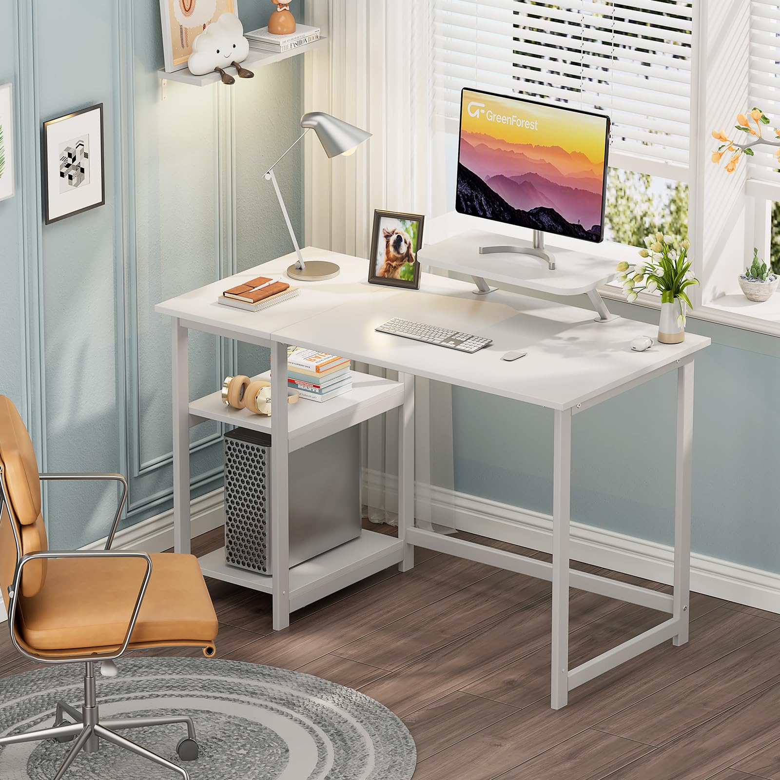 GreenForest Scrivania da Ufficio e Gaming con Supporto per Monitor, Tavolo per computer da Casa da 120 cm con Scaffle Reversibili, Scrivania da Studio per Piccoli Spazi, Bianca Puro