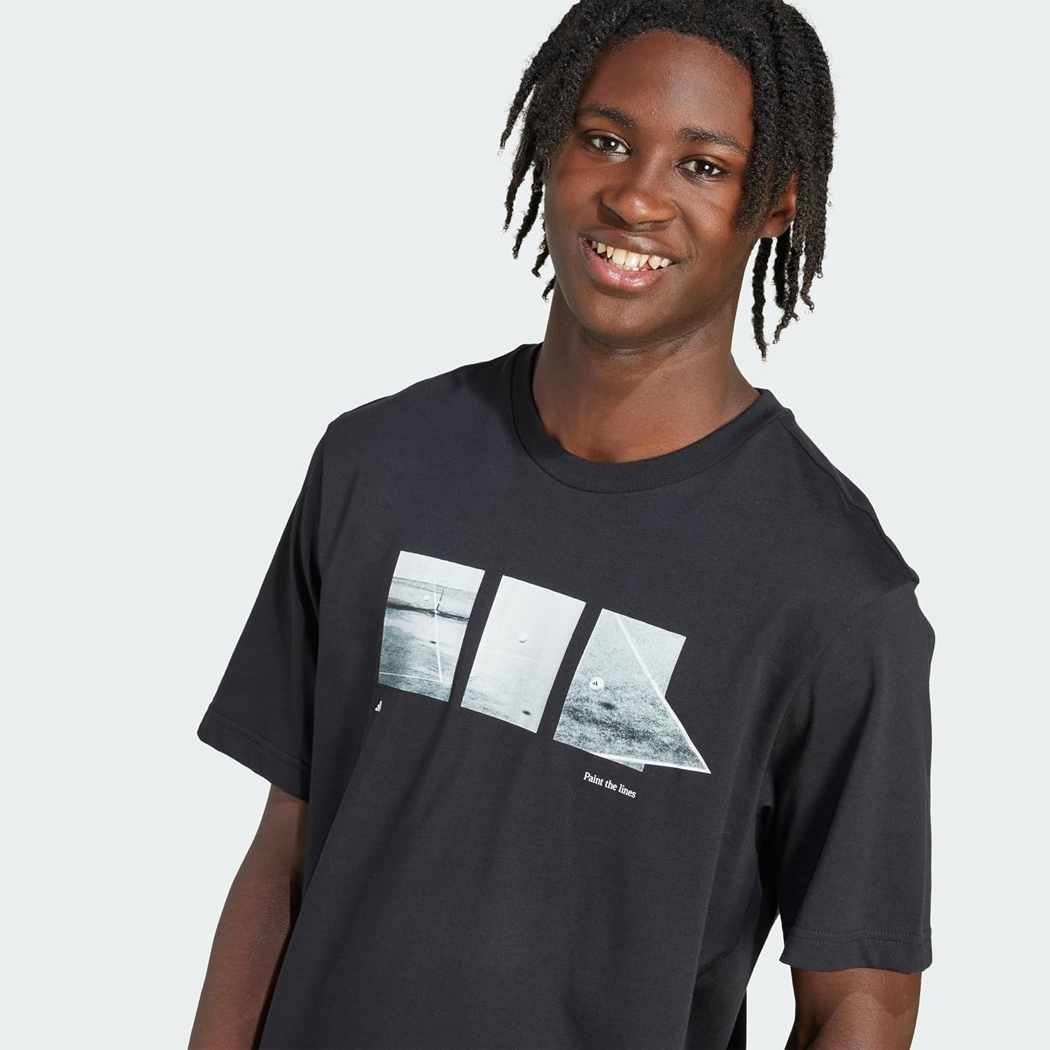 تيشيرت لينس باور اوف ثري بنمط جرافيك للرجال من اديداس 2026 - view 3