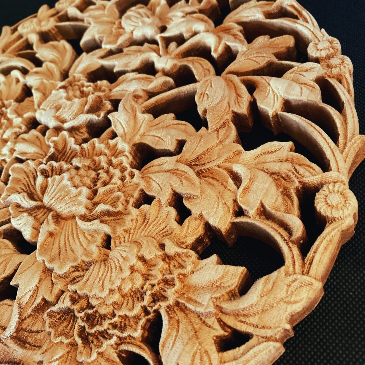 Amazon｜【月下蓮華彫刻堂】 百花牡丹 26.5cm（ぼたん) 円彫彫刻 開店