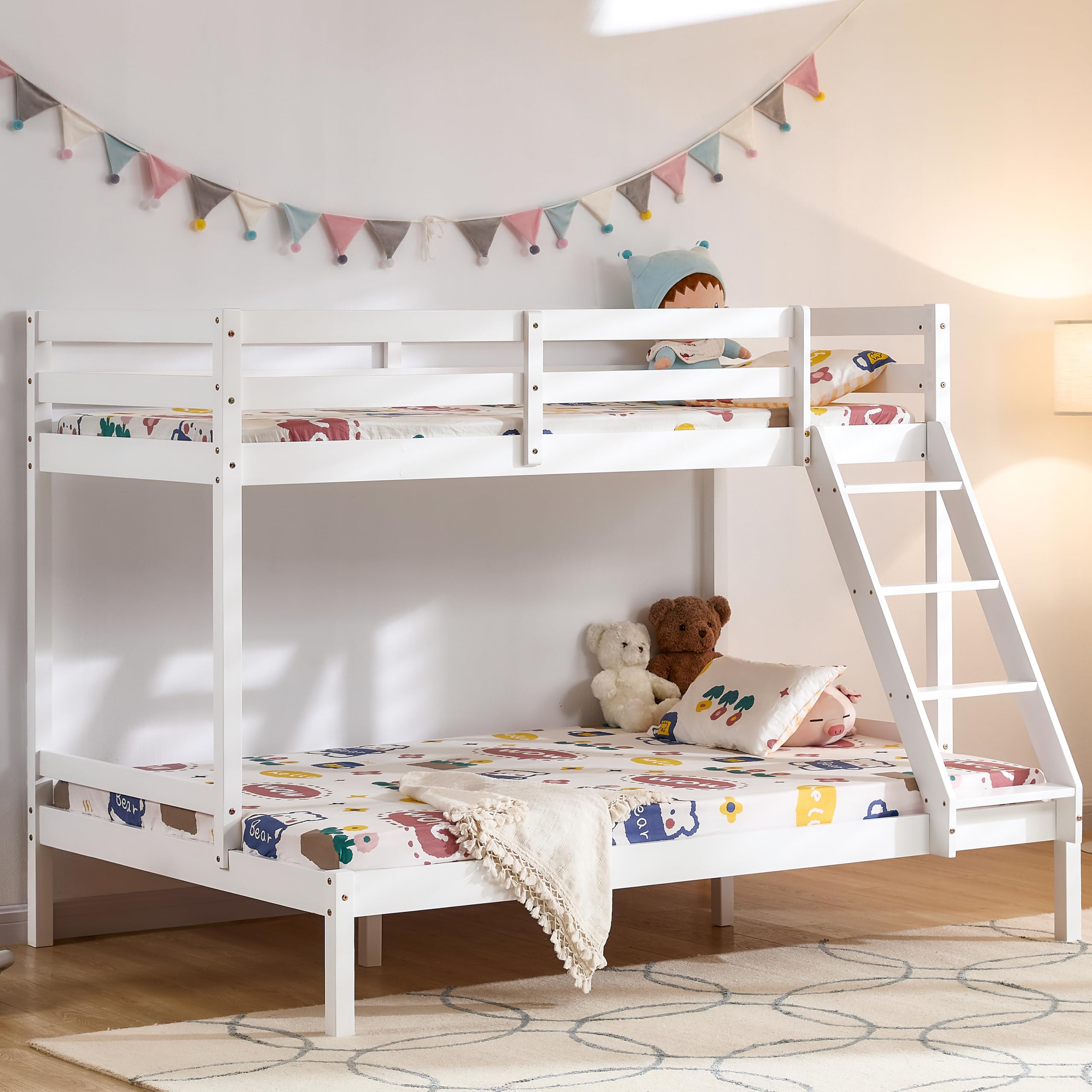 Vida Designs White Sydney Triple Sleeper Bunk Bed