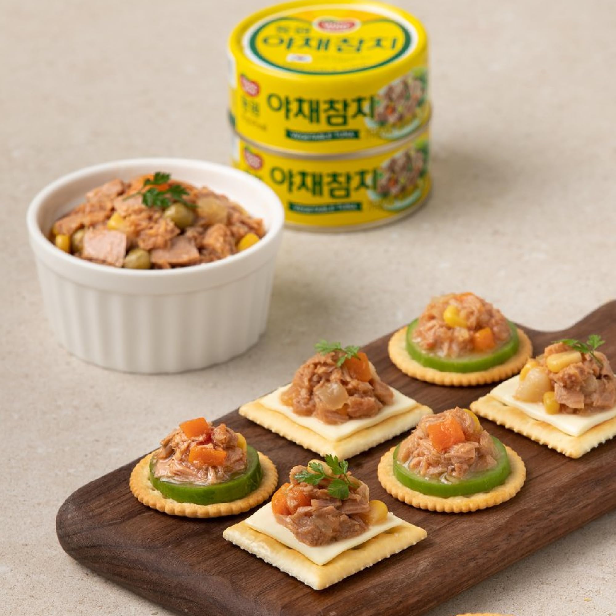 Dong-Won Korean Tuna Can with Vegetables 90g x 5 - Canned Tuna in Water for Gimbab, Pasta, Salads & Sandwiches - Ready-to-Eat Tuna Fish, Protein & Fiber Rich - Long Shelf Life, Convenient Groceries