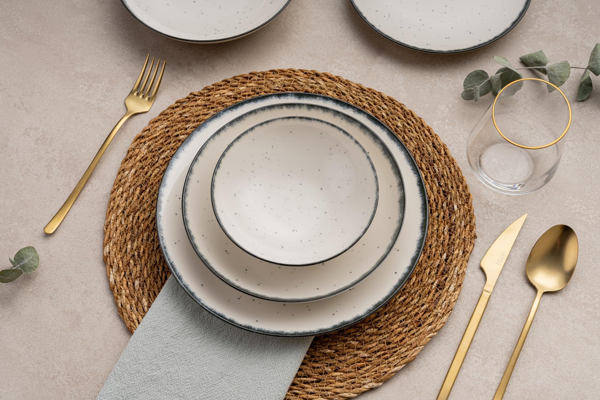 Elegant Set da Pranzo 24 Pezzi, 100% Porcellana | Include Piatti da Servizio, Ciotole, Piatti da Dessert | Adatto per Lavastoviglie e Microonde | Perfetto per Ogni Occasione