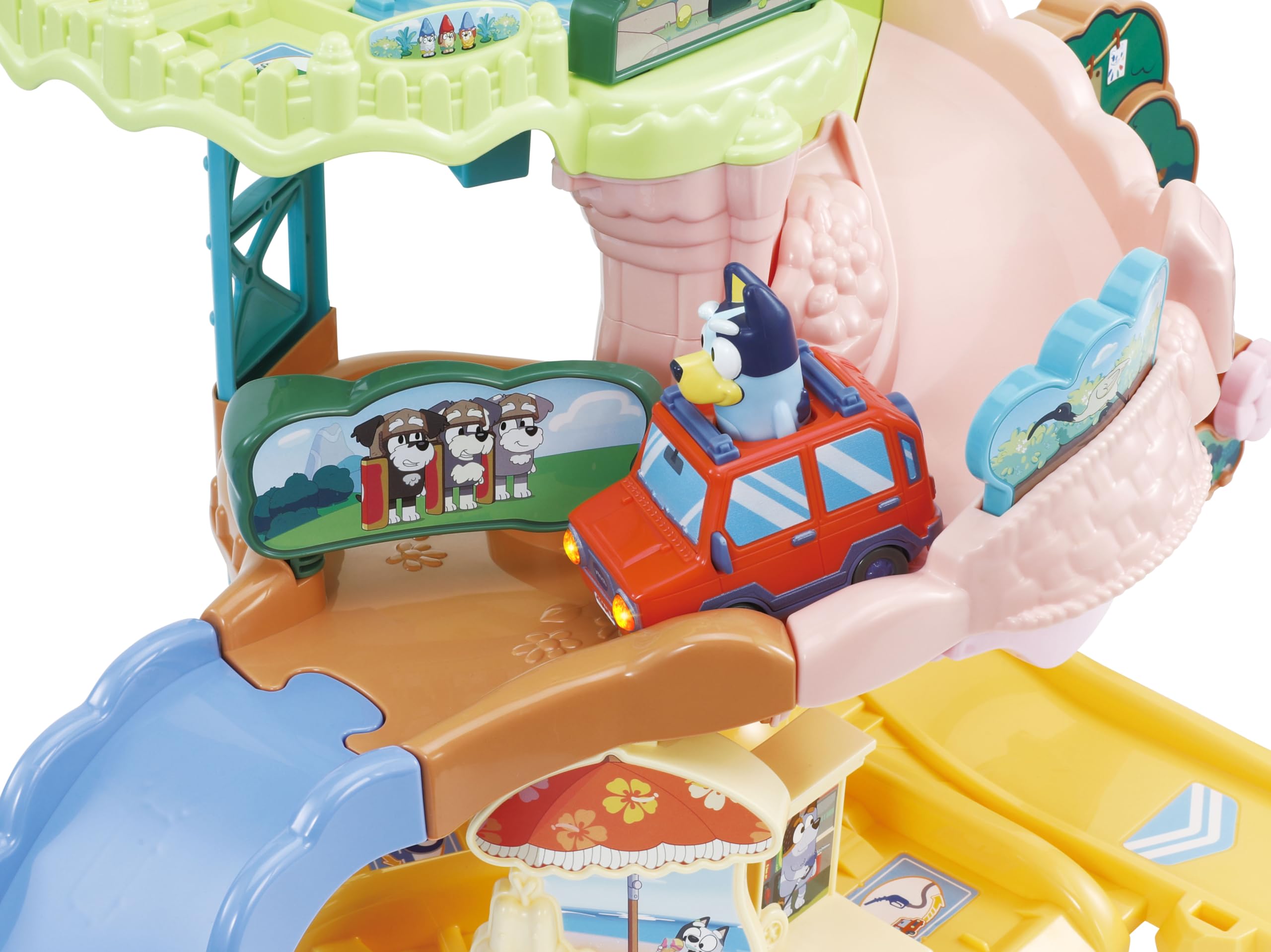 VTech Toot-Toot Drivers Road Trip Play Set, Bluey Playset include auto giocattolo, tracce di veicoli per bambini con luci e suoni, per bambini, 12 mesi, 2, 3, 4+ anni, versione inglese