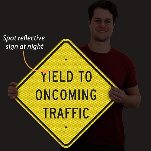 Miniatura 2 de SmartSign Letrero "Yield to Oncoming Traffic"  Aluminio reflectante de grado diamante 3M de 18 x 18 pulgadas