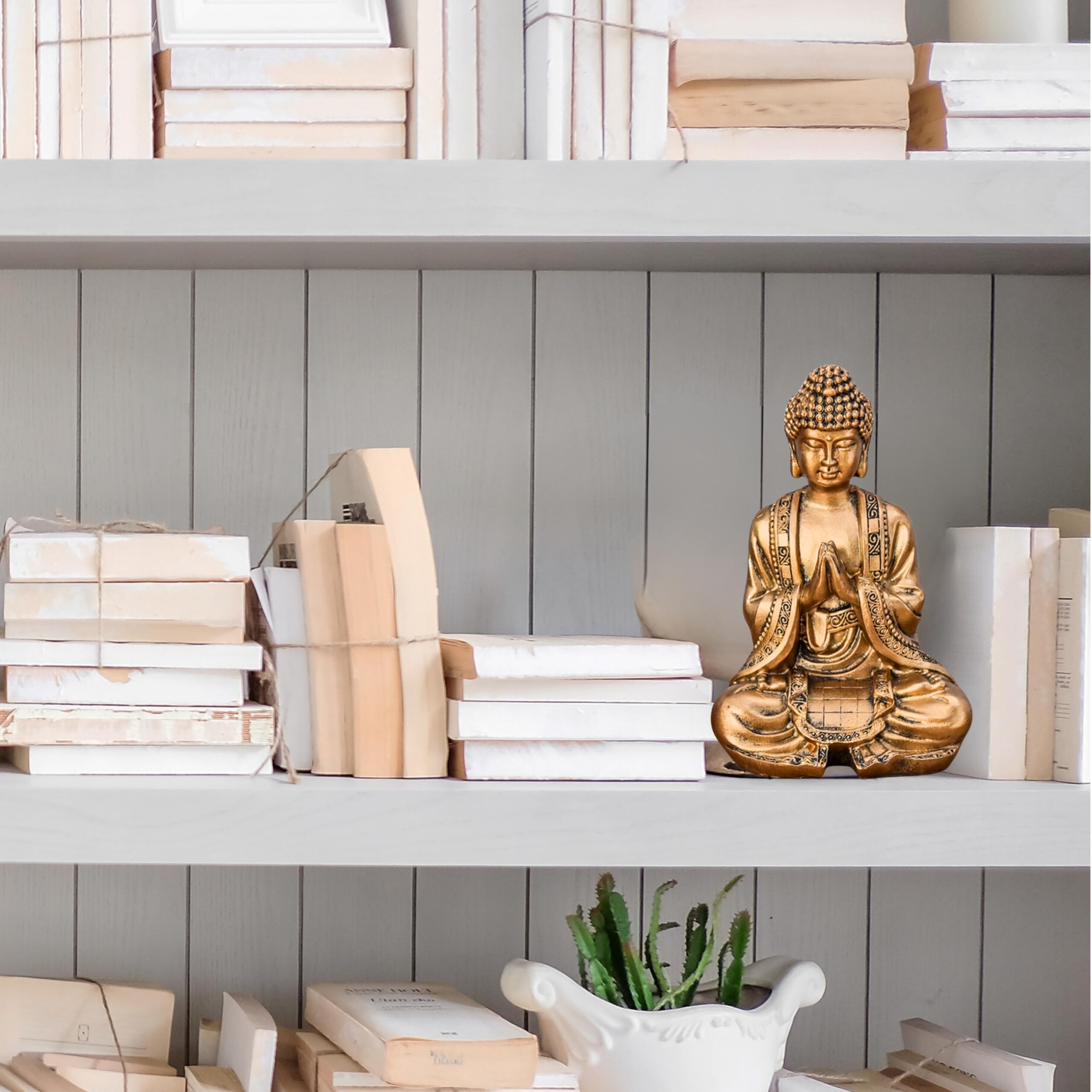 Statue Bouddha Or Méditation – Statuette Décoration Zen et Feng Shui – Apporte de la Spiritualité à Votre Intérieur et Une Ambiance Relaxante – Statue Porte-Bonheur – Hauteur: 12cm – Zen’Light
