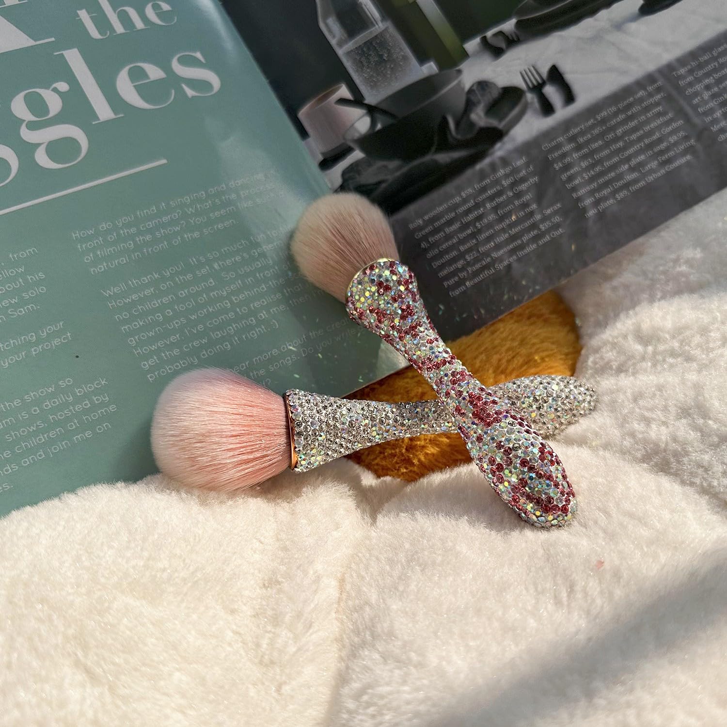 Pinceau de maquillage rétractable avec couvercle en strass brillants, brosse de maquillage portable avec poils doux (rose)