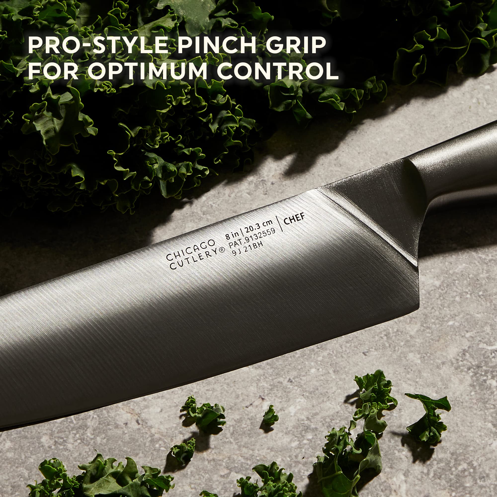 Chicago Cutlery Insignia Steel - Juego de cuchillos de cocina (18 piezas) y afilador integrado, asas ergonómicas contorneadas y afiladas, juego de cuchillos de chef profesionales de acero inoxidable y