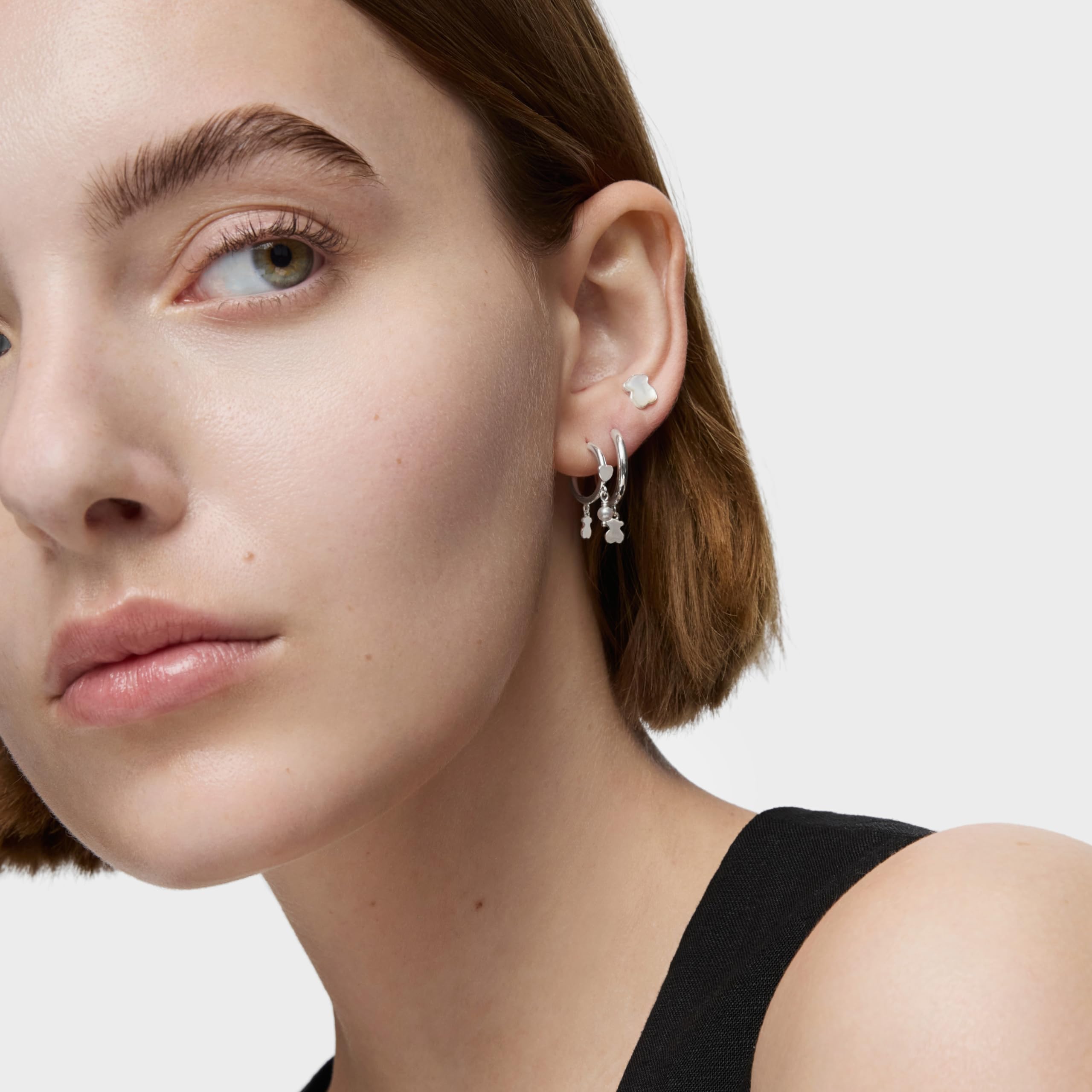 TOUS Pendientes de Aro de Plata de Primera Ley para Mujer con Diámetro de 1,25 cm y Motivos de Oso, Corazón y Perla con Cierre de Presión, Elegante y Versátil, Colección Cool Joy