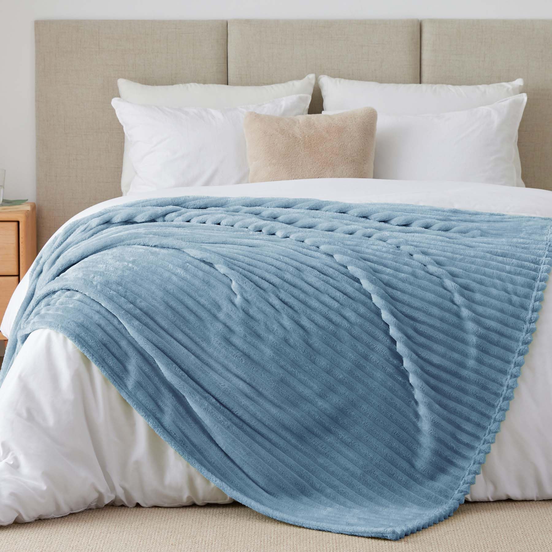 BEDELITE Fleecedecke King-Size – 274x229 Cm, Superweich & Flauschig, Doppelseitig, Für Bett & Couch, Bluebird-Farbe