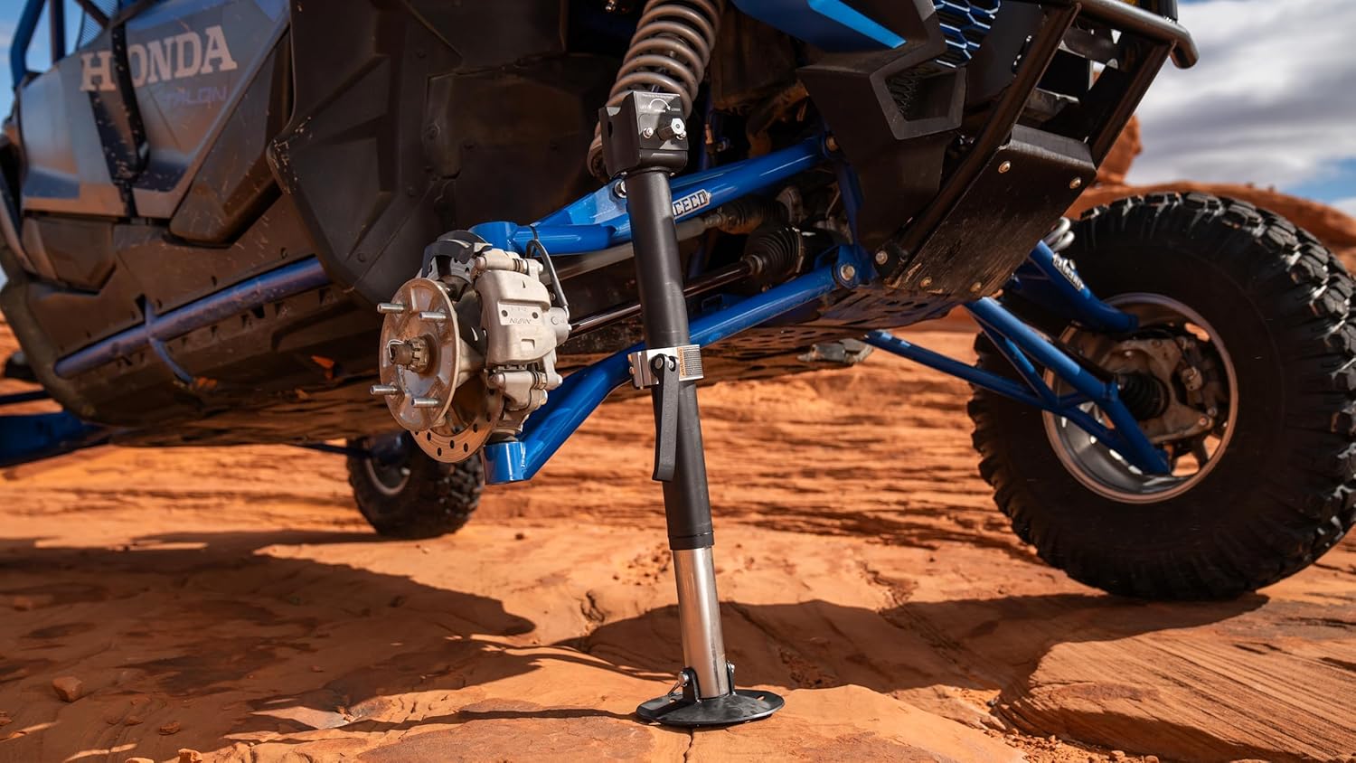 AGM Manual Jack 2000 lbs Capacity Off-Road Vehicle Lift - Stable, Lightweight (15 lbs), Collapsible Car Lifting Jacks - Ultra-Fast Modular Mounting Off Road Jack for UTV, Buggies, Ultra4 Race Cars