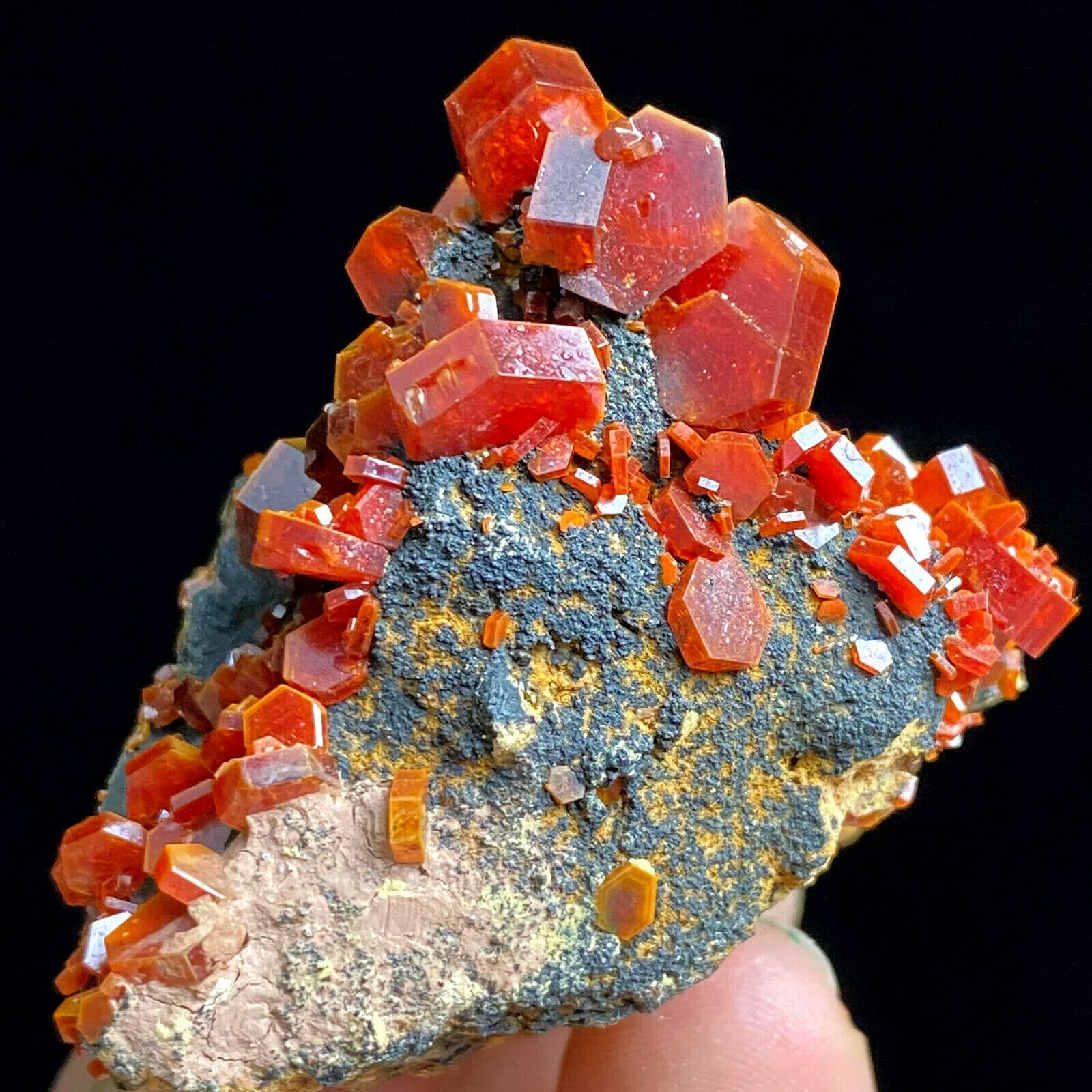 JITEM 67.5g Translucent Wine Red Vanadium Lead Ore Crystal Specimen/Morocco xingyong