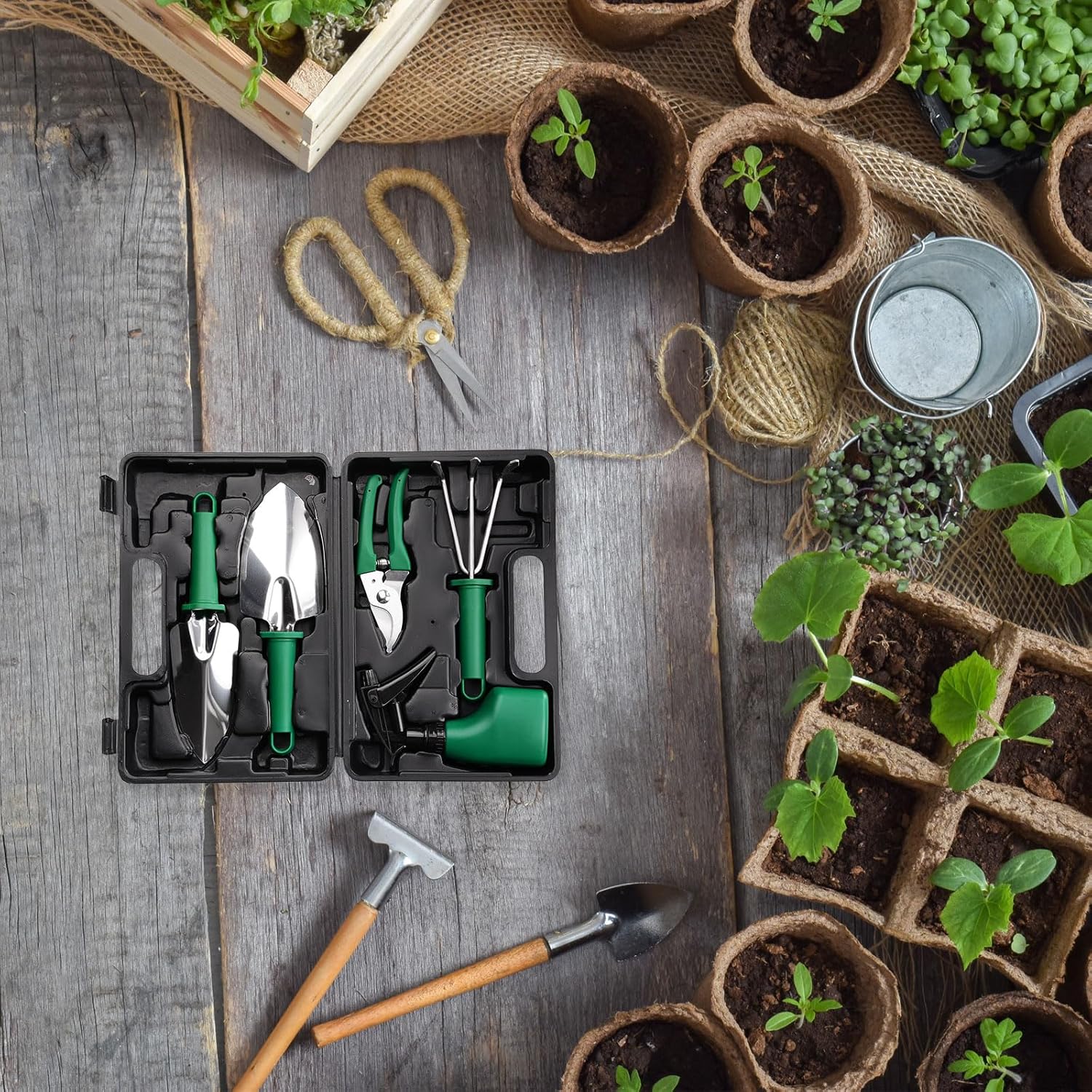 HARFINGTON 1 Set Garden Tool Set 5 Pieces Plastic Gardening Planting Tools Kits with Shovels, Rake, Scissor, Water Sprayer and Store Case, Green