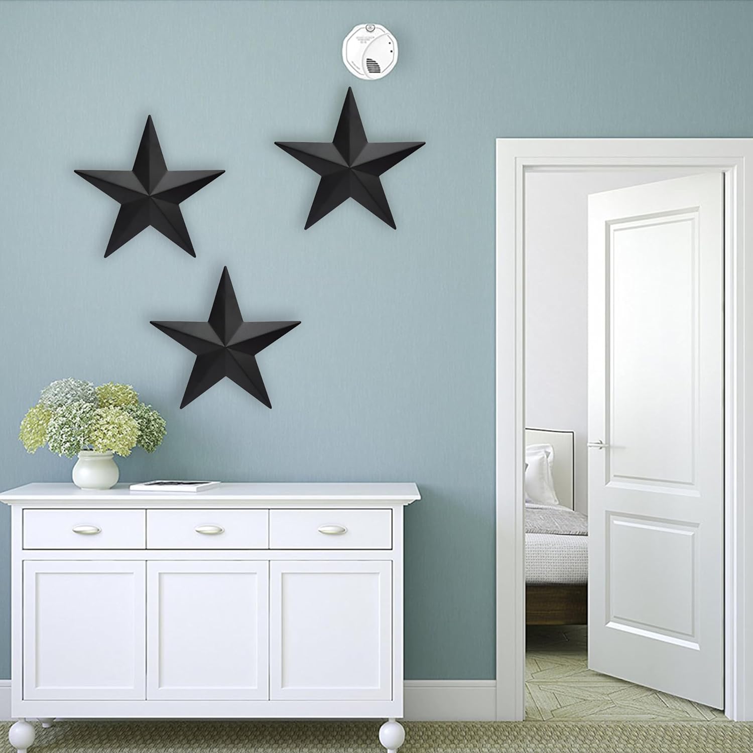 VIVICOMFY 12" Black Barn Star Wall Decor,Metal Stars Rustic Vintage Western Country Farmhouse Home Indoor or Outdoor Wall Decoration,Texas Stars for House Art Décor(Set of 3)
