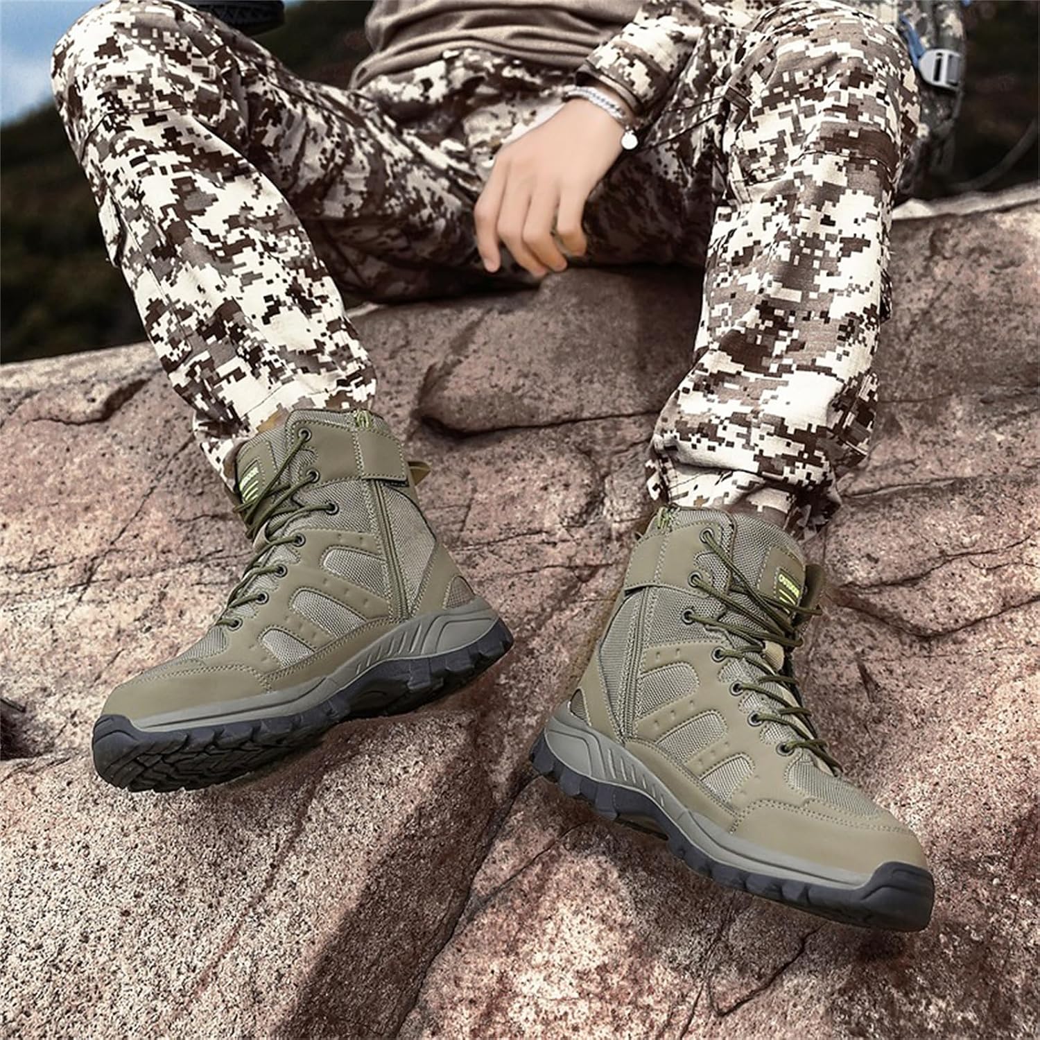Men's High Top Lace-Up Military Tactical Boots Leather Breathable Mesh Panels Protective Reinforced Toe Sturdy Non-Slip Outsole Designed For Hiking Trekking Outdoor Adventures Backpacking