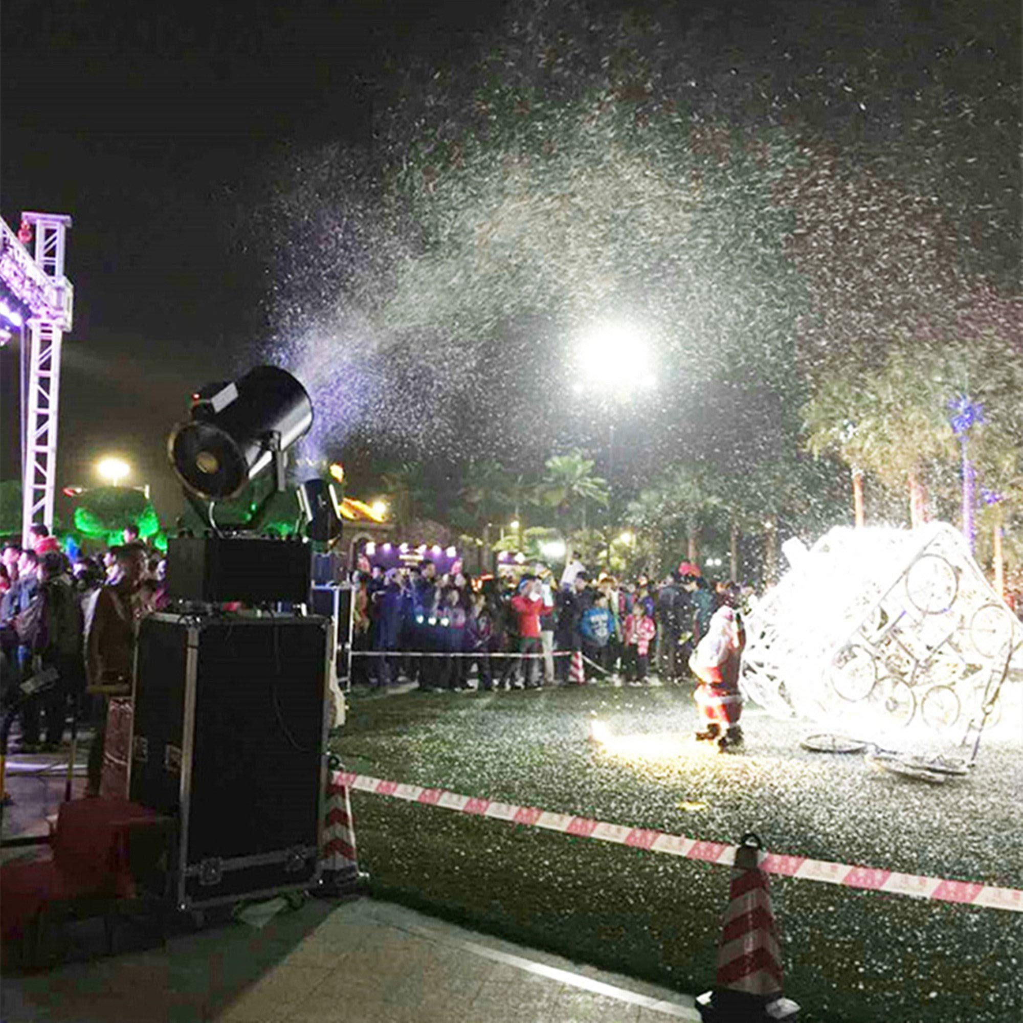 2000w Maschine für Schnee, Tragbare Party Schneekanone Effektmaschine mit Fernbedienung, Schneeflockenmacherin für DJ Partys, Weihnachten, Sprühabstand von 3-5m