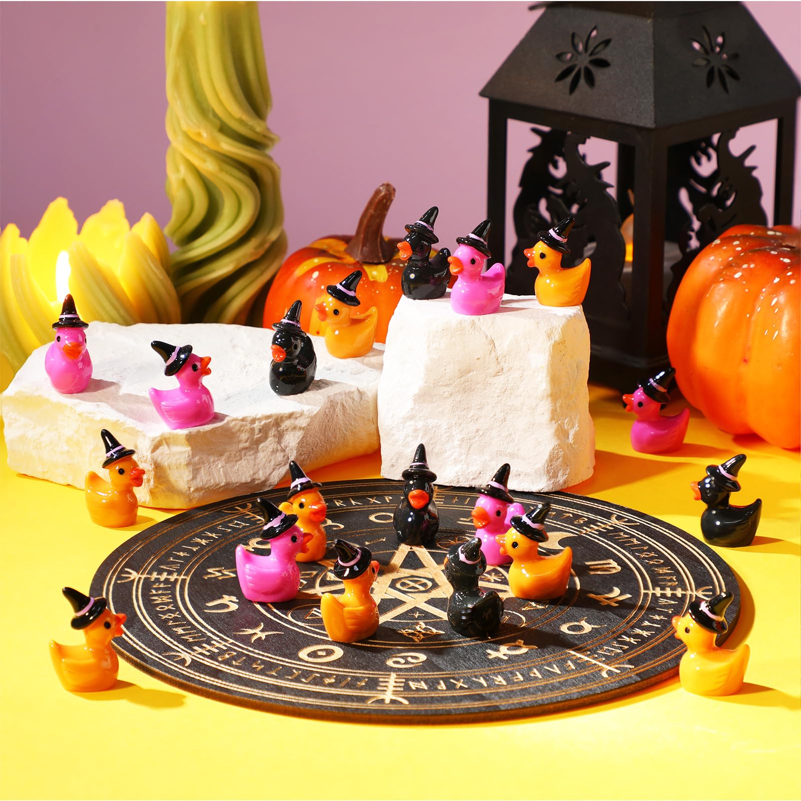 Simgoing 100 Pcs Mini Resin Duck with Hat Halloween Tiny Duck Figurines Resin Ducks Bulk Multicolor Mini Ducks Miniature for Garden Landscape Dollhouse Ornament for Party Favors(Vivid Color)