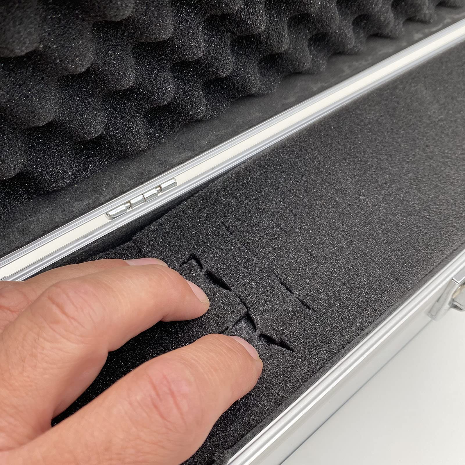 ECI - Valigetta in alluminio, allungata, vuota, 30-70 x 10 x 10 cm (lunghezza x larghezza x altezza), per attrezzi e strumenti di misurazione