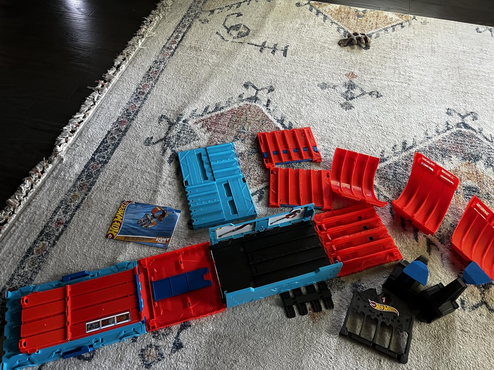Hot Wheels Race Crate with 3 Stunts in 1 Set UK | Ubuy