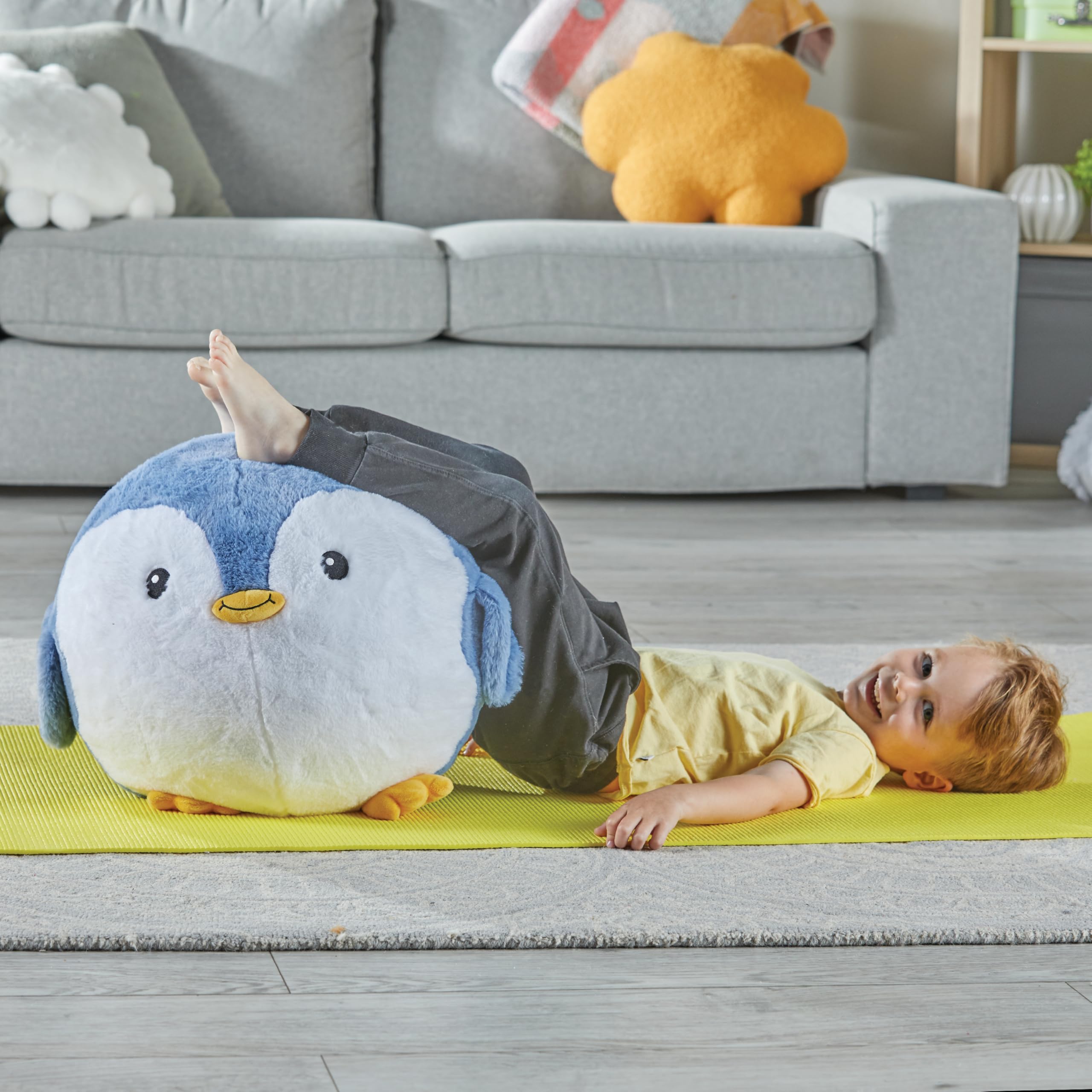 Learning Resources Yoga Ball Buddy con BubblePlush Pinguino, Palla Yoga per Bambini dai 3 Anni, Gioco Yoga per Equilibrio e Movimento, con 12 Carte Yoga e Pompa Inclusa