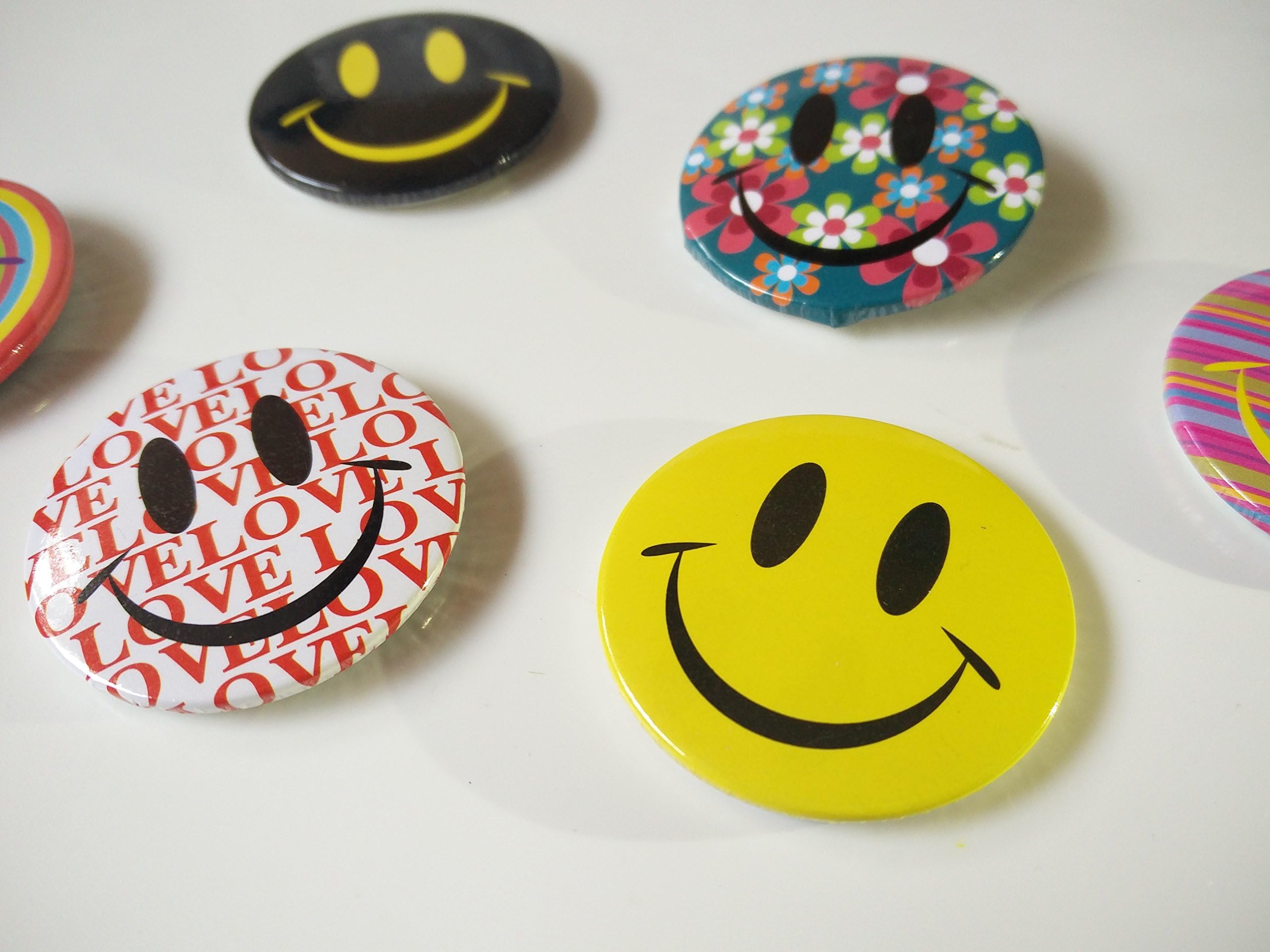 Smiley Badges (All 6pc) Random Designs