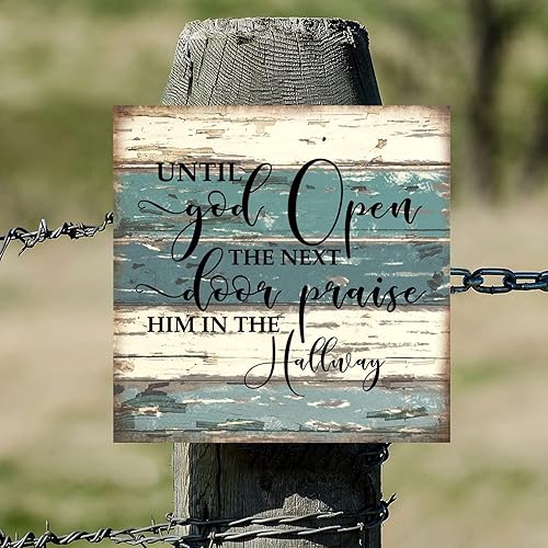 Miniatura 5 de SILYHEART Until God Opens The Next Door Praise Him in The Hallway - Letrero de madera enmarcado con paneles de madera rústica para oración familiar,
