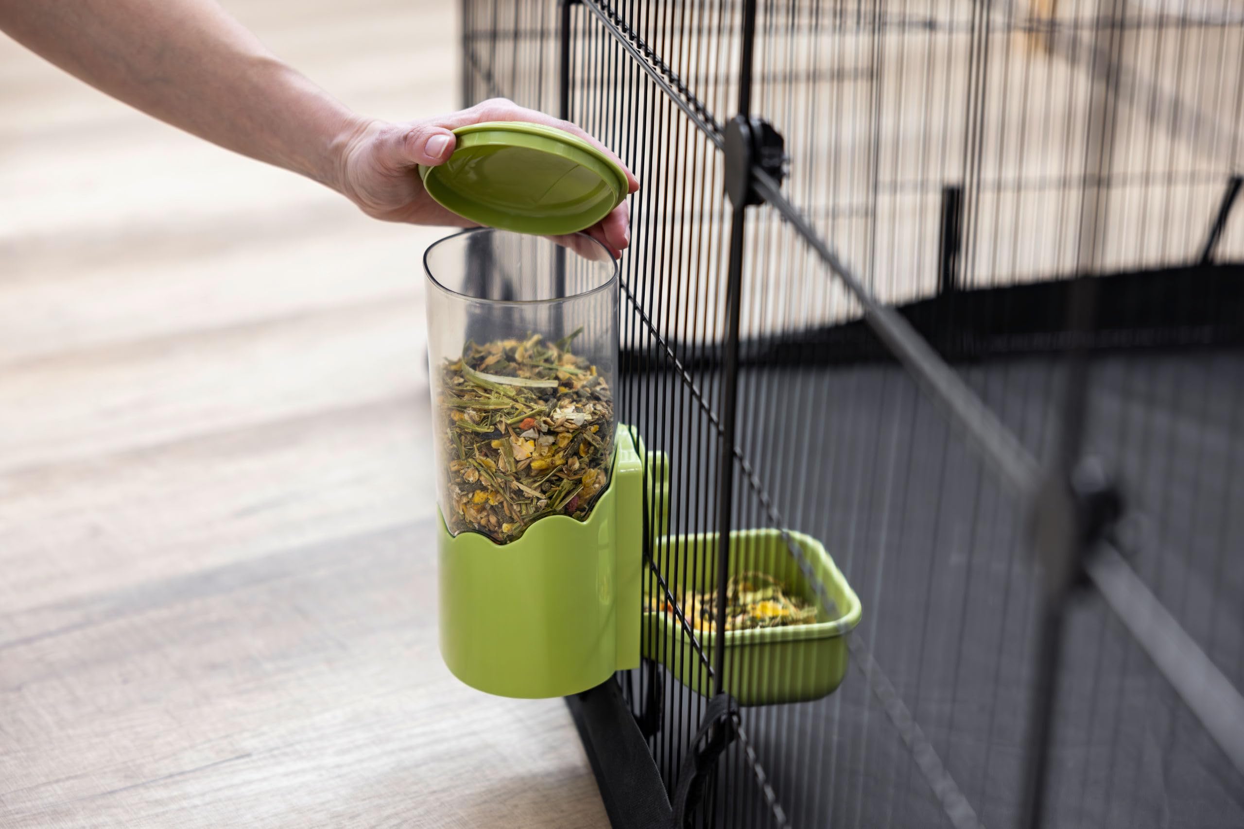Kerbl Distributeur d'aliments, 1000 ML, Vert/Transparent, 11 x 20 x 20 cm, Distributeur de Nourriture pour Lapins, Distributeur de Nourriture pour lièvres, Plastique, Lapin, lièvres