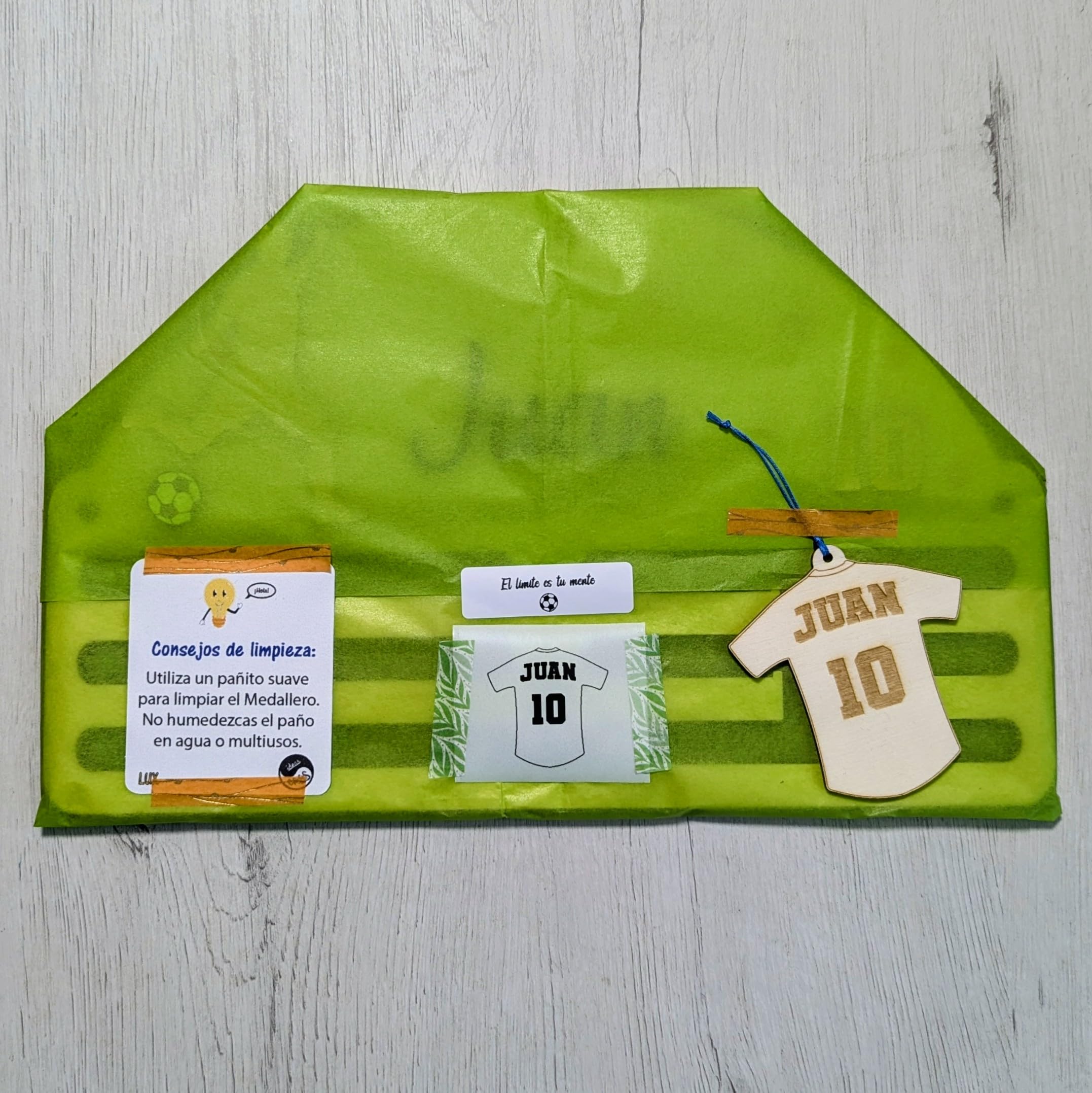 Medallero Fútbol de Madera Personalizado con Nombre, Acrílico, Fabricado en España