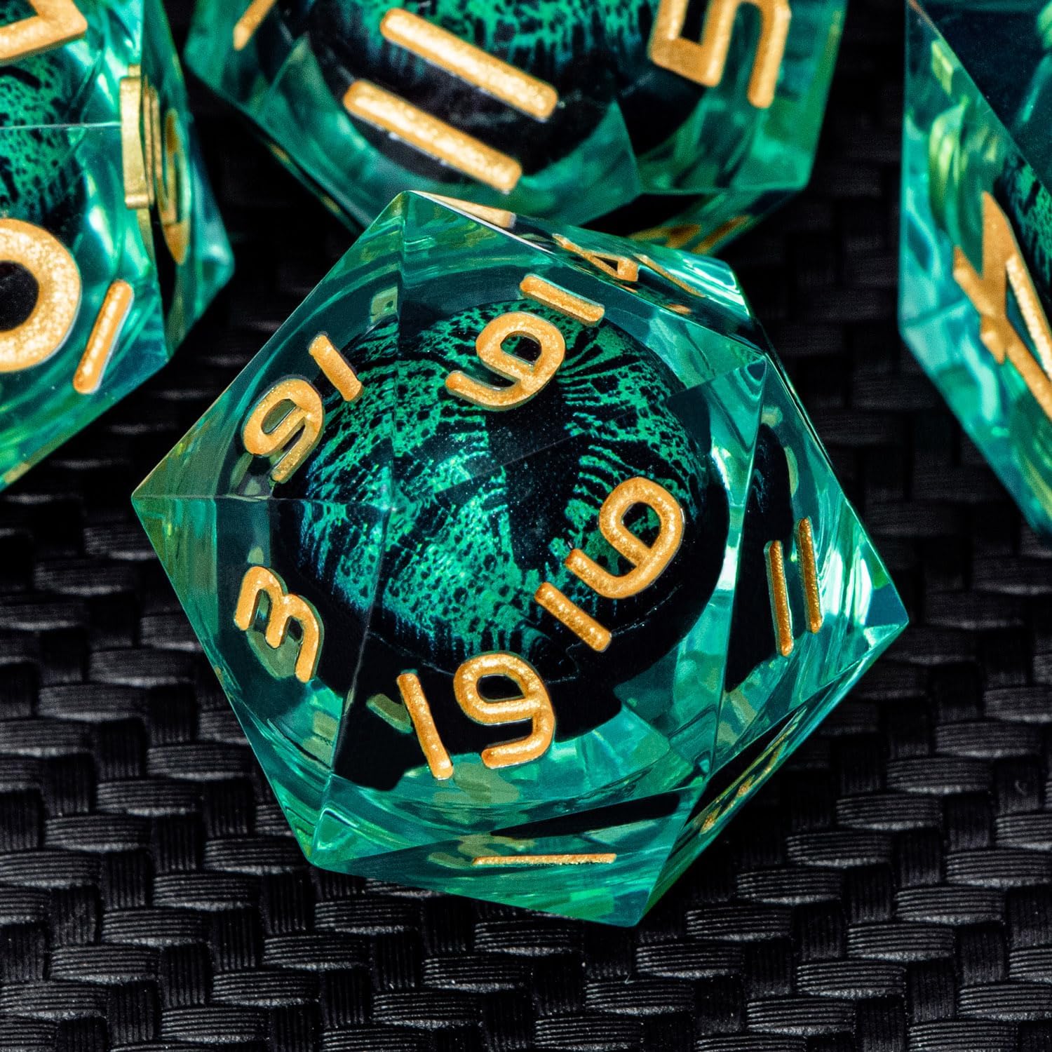 ARUOHHA Dragon Eye DND Dice, Green Resin Sharp Edged Dice