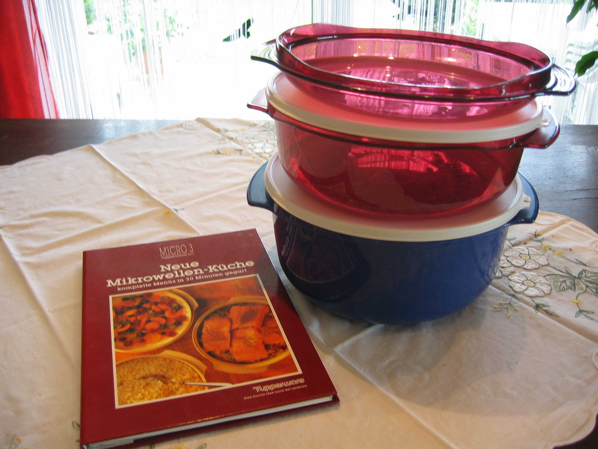 Tupperware MICRO3–Garset with Recipe Book