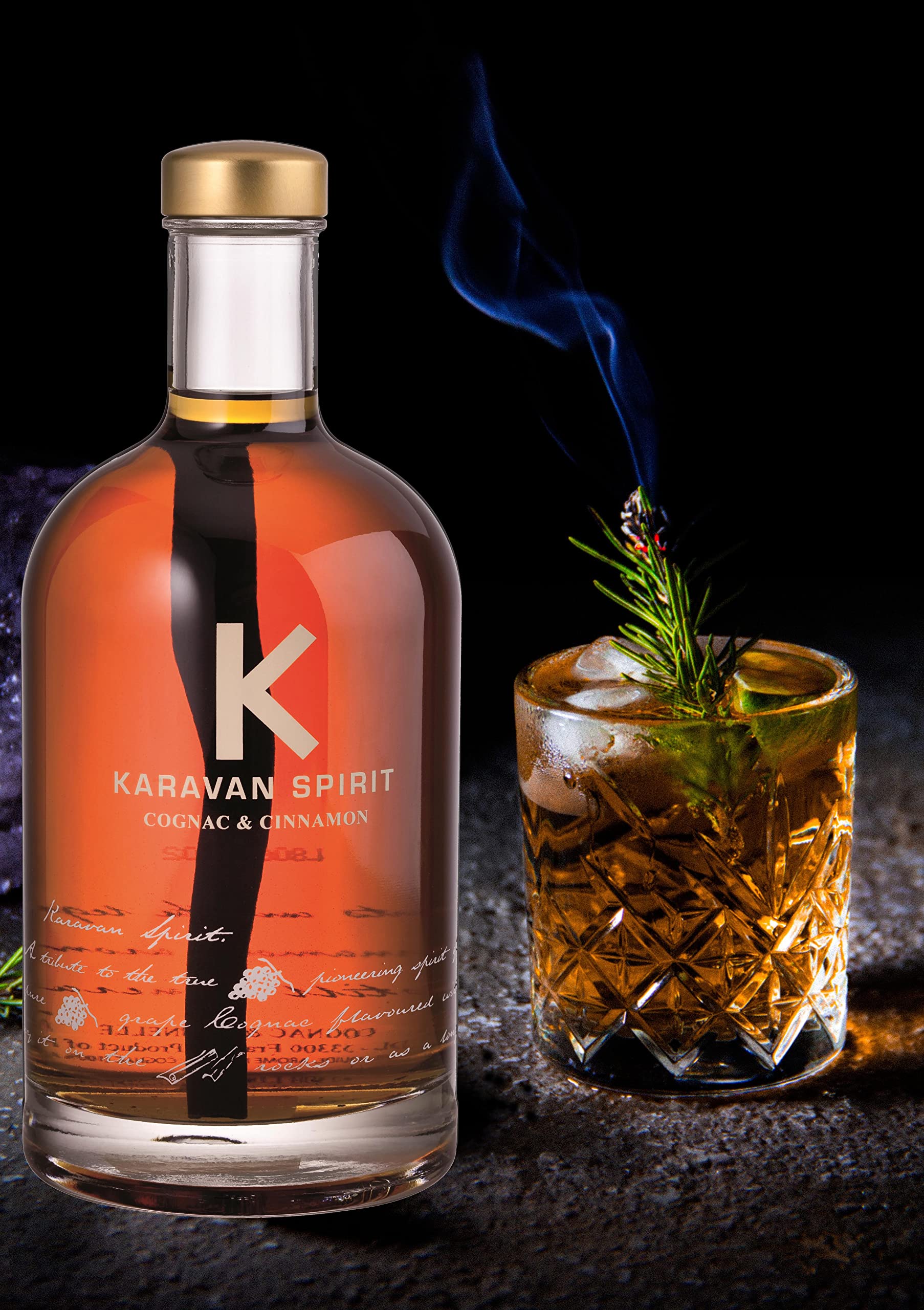 Karavan - Cognac mit Zimtstange verfeinert, feine Spirituosen, 40% Vol. (1 x 0.7 l)