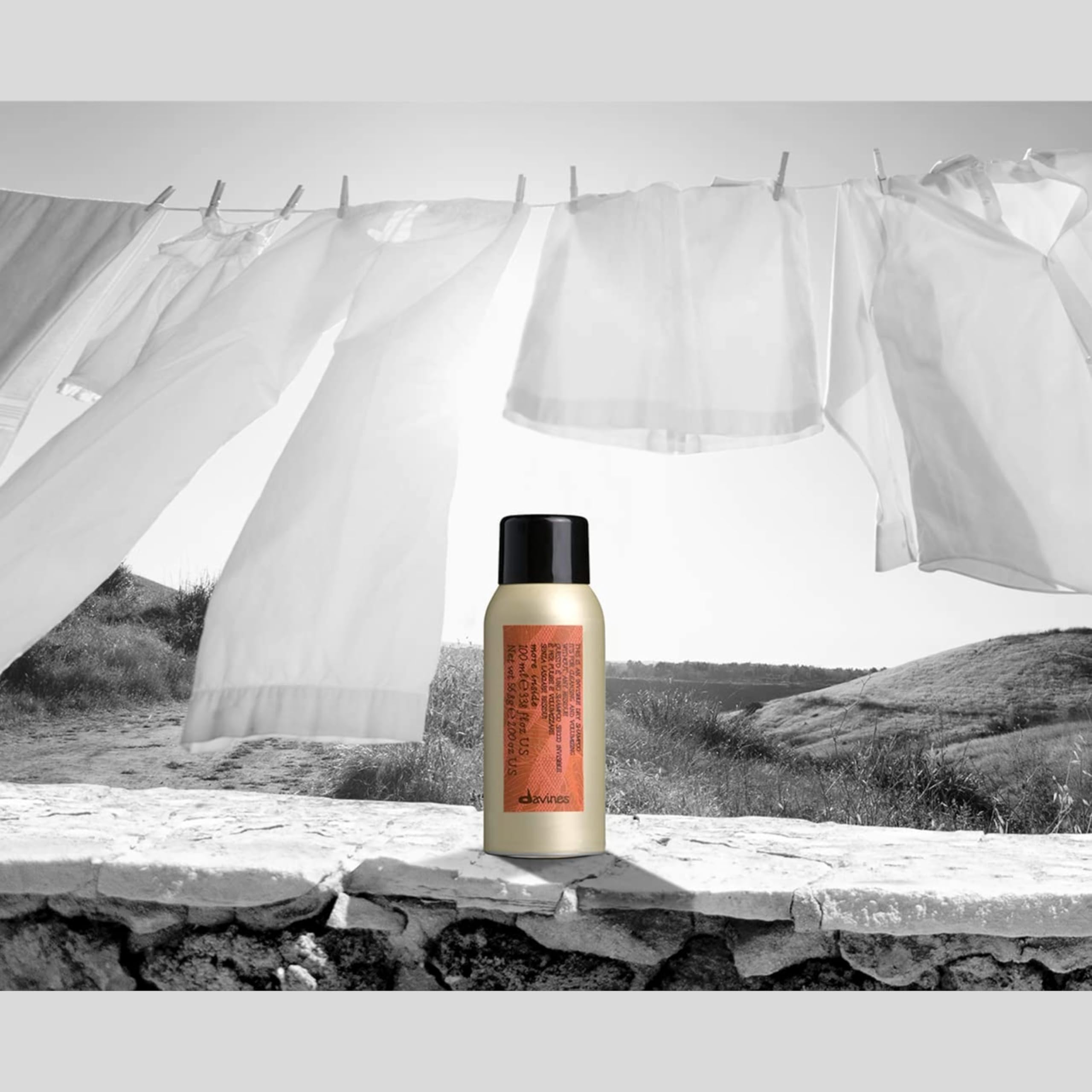 Davines This Is An Invisible Mini Dry Shampoo, Residue-Free Cleansing And Volumizing Formula, Absorbs Oil With A Soft And Natural Finish, Vanilla And Grapefruit Scented, 100 mL