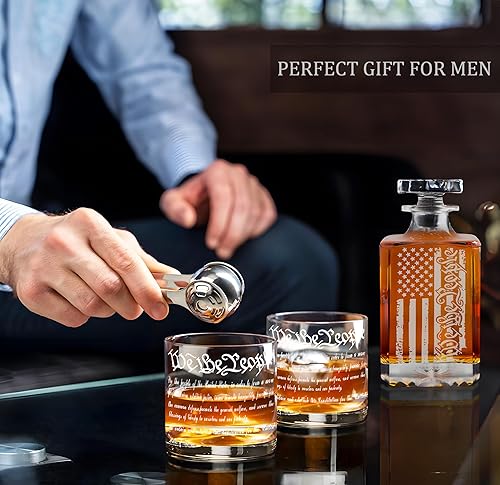 Miniatura 4 de Decantador de whisky grabado con la bandera estadounidense We The People, juego de decantador con 2 vasos para licor, whisky, bourbon o vino, regalo