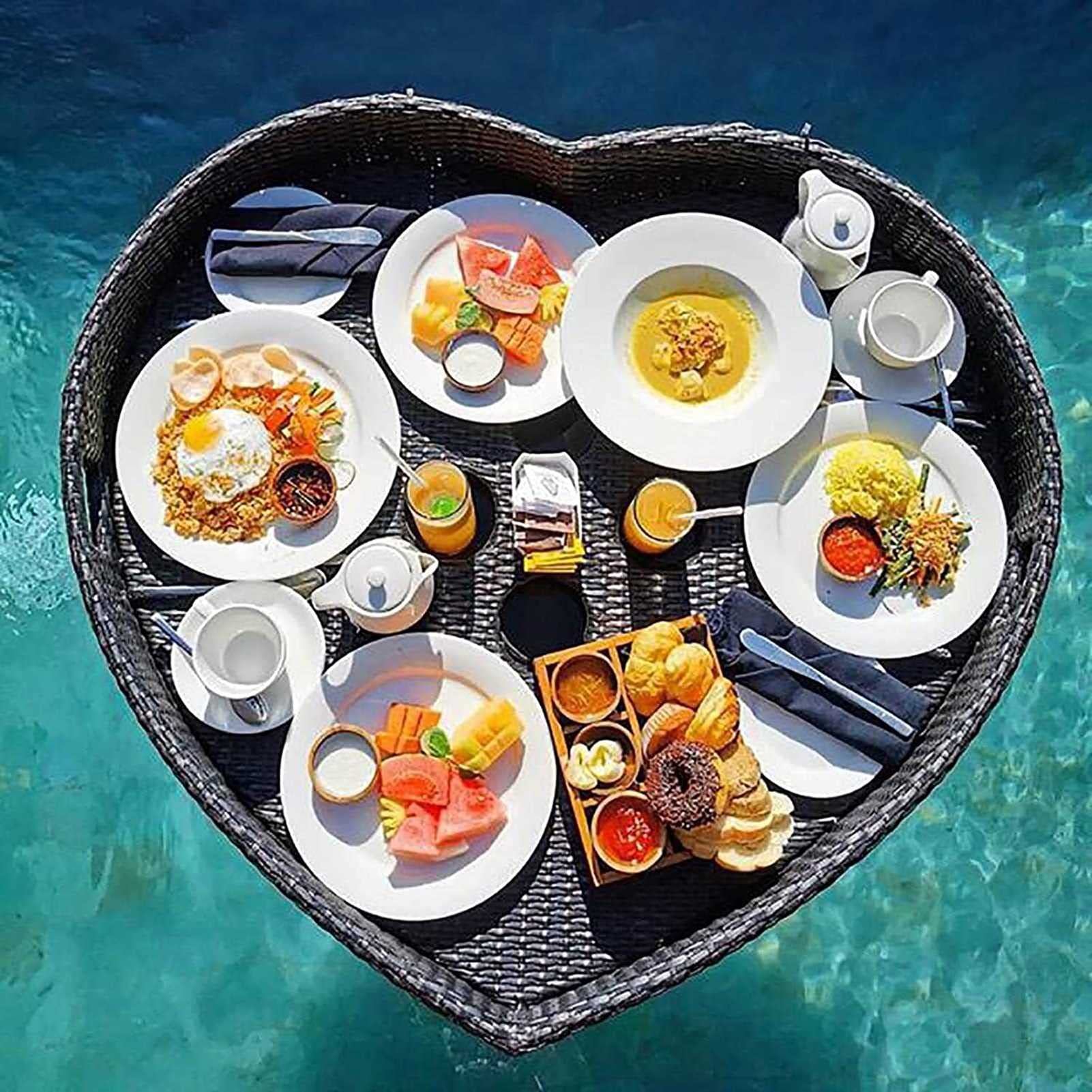 DFGHNBVC Floating Tray Woven Floating Serving Tray Heart Pool Floating Breakfast Basket,Black-83X80X15Cm