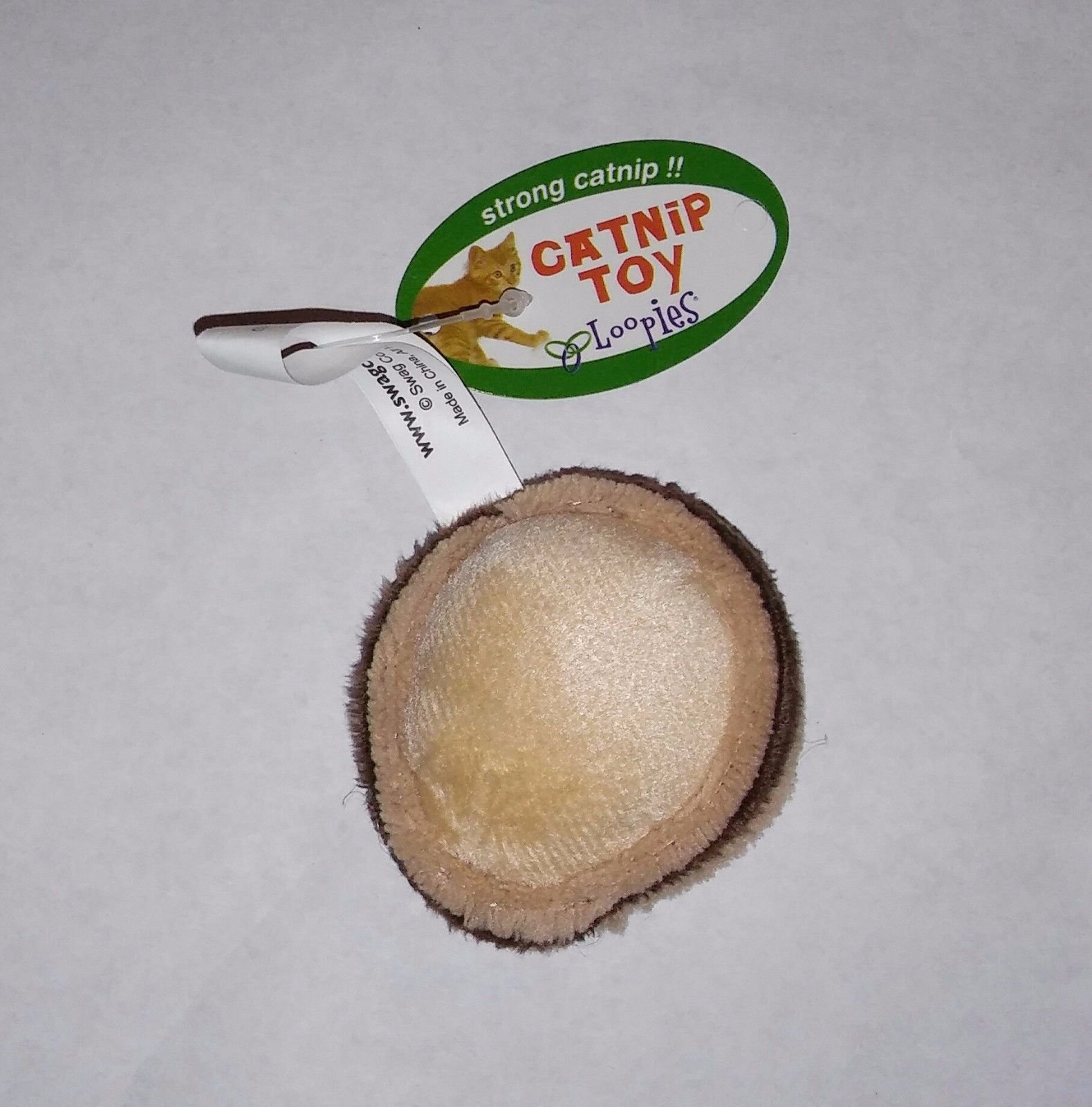 LoopiesFrench Catnip Cookie Cat Toy (One Toy - Assorted Colors)