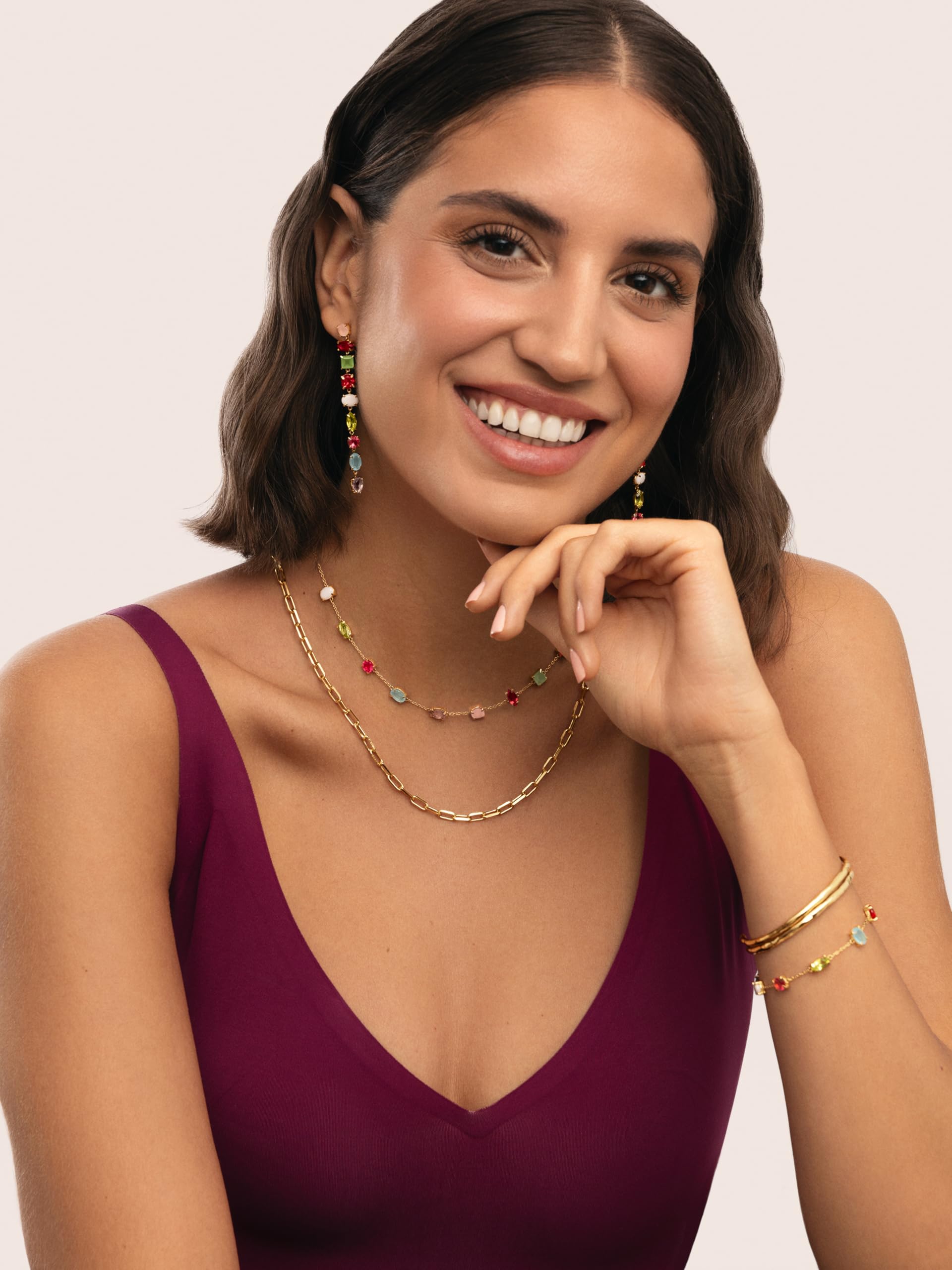 SINGULARU Pendientes Mujer Drop Orquidea Plata Baño Oro | Plata de Ley con baño de oro de 18kt aporta elegancia con diseño de orquídea colgante y circonitas.
