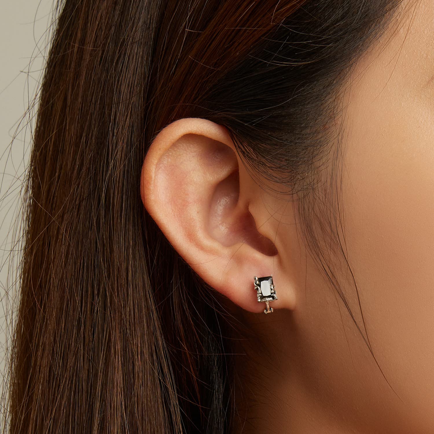 WBDWWTD Orecchini a Bottone Neri per Uomo Donna Orecchino Set di Piercing all'orecchio Cerchio