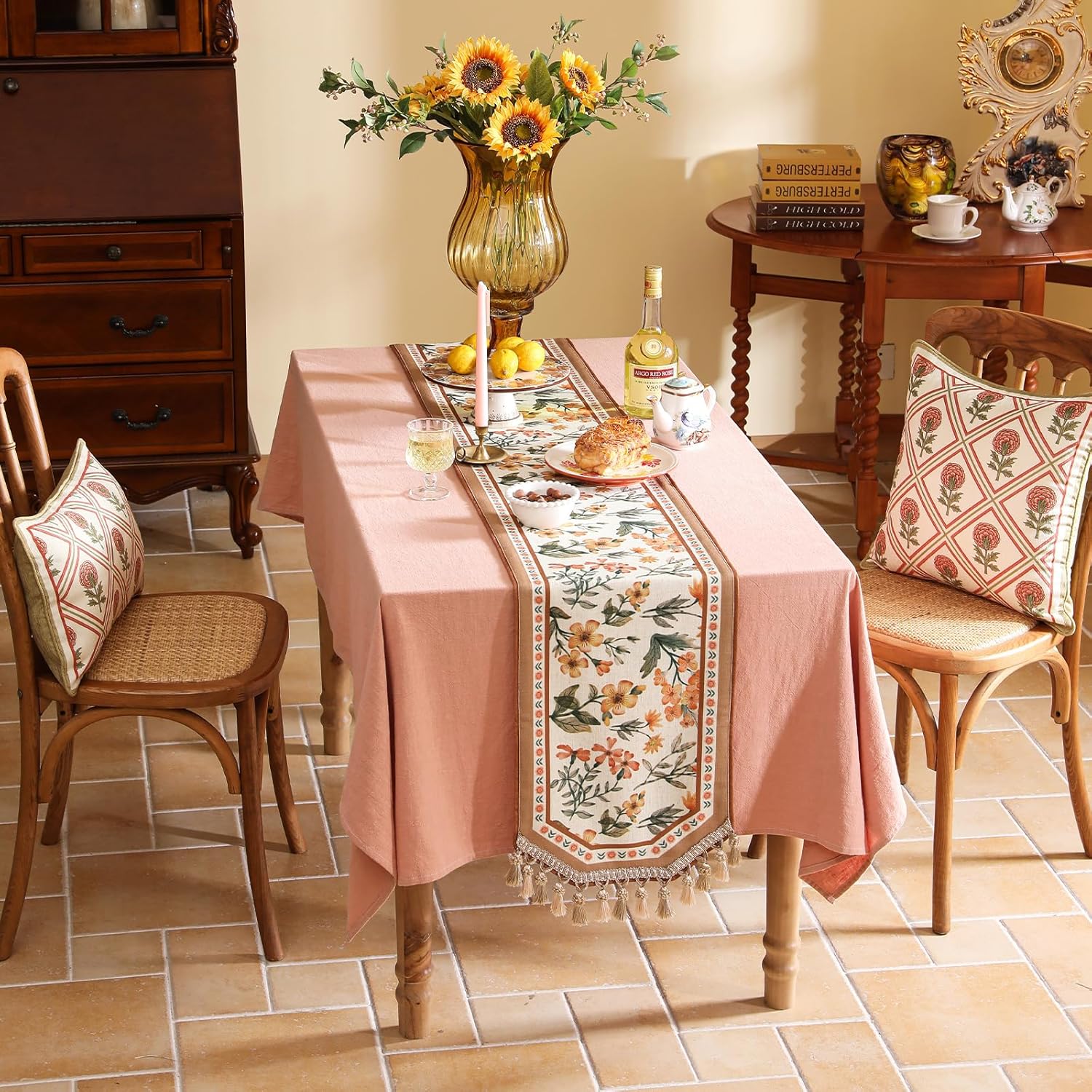 Vintage Linen Table Runner,Floral Table Runners 71 Inches Long,Soft and Luxury Tablerunner.Decoration Tabletop for Kitchen,Dining,Tea Party,Home,Christmas,12"*71"
