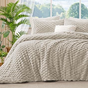 BEDELITE Fluffy Twin Comforter Set - Linen Fleece Soft Comforter for Twin Size Bed, Luxury Warm Bedding Set for Winter, Fuzzy Bed Set 2 Pieces (1 Comforter, 1 Pillowcase)