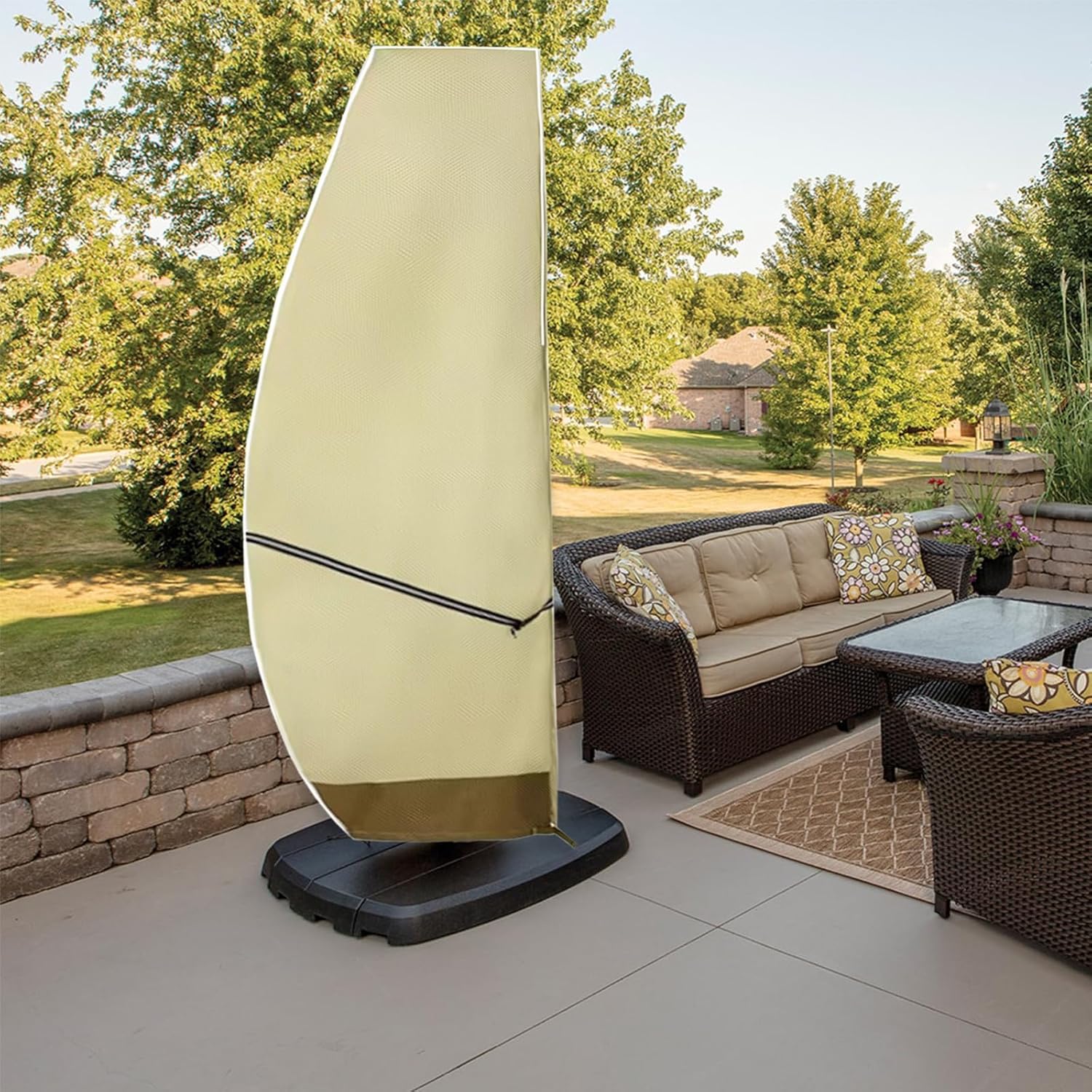 Patio Umbrella Cover Waterproof: 600D Heavy Duty Outdoor Umbrella Cover - Cantilever Offset Parasol Cover for 9-13 FT Umbrellas